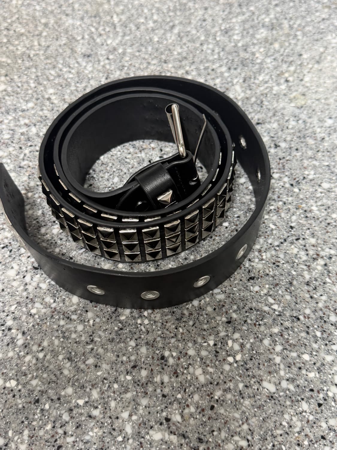 스터드 레더 벨트 상품이미지1