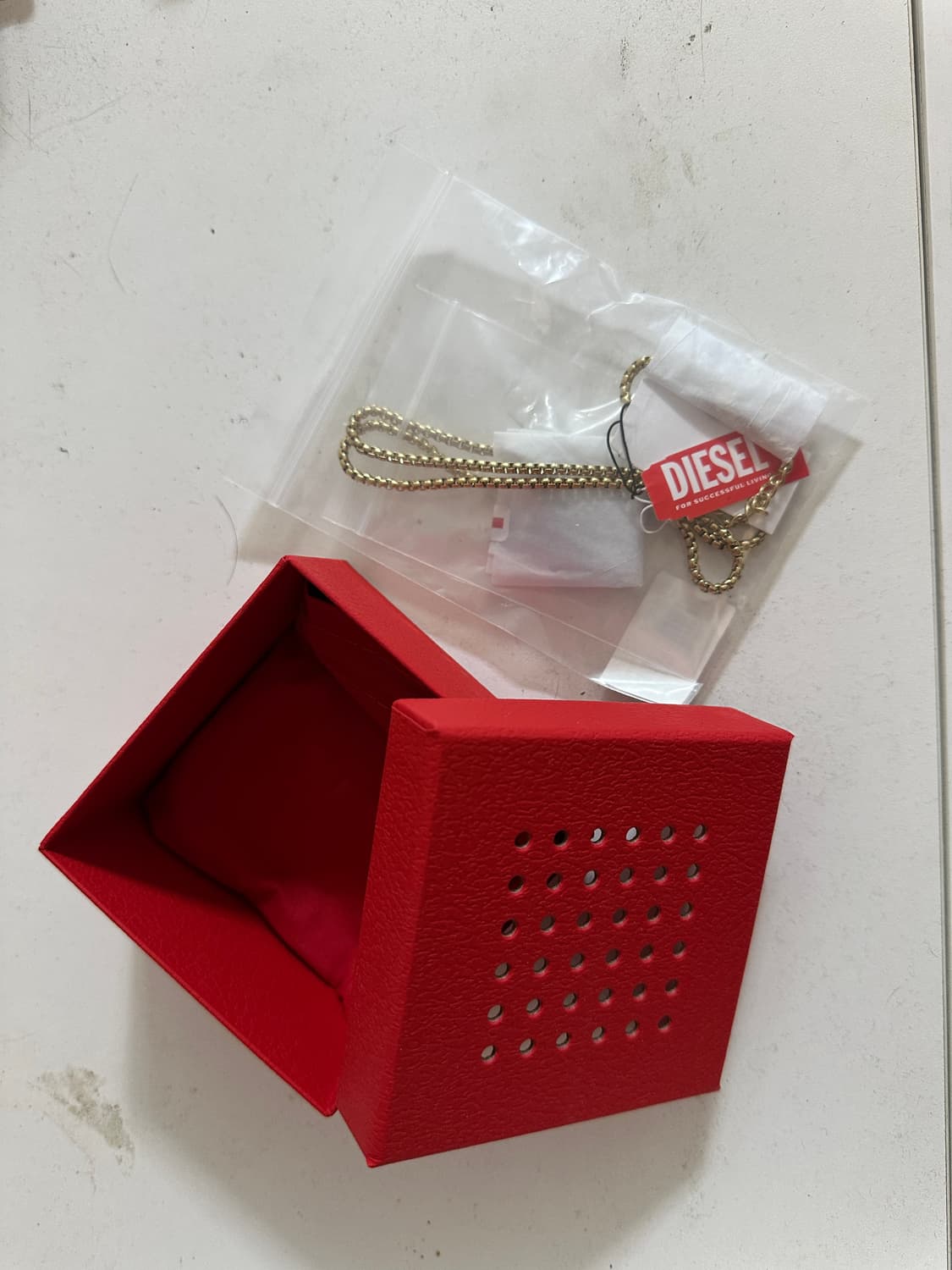 Diesel D 로고 목걸이 골드 새상품 상품이미지3