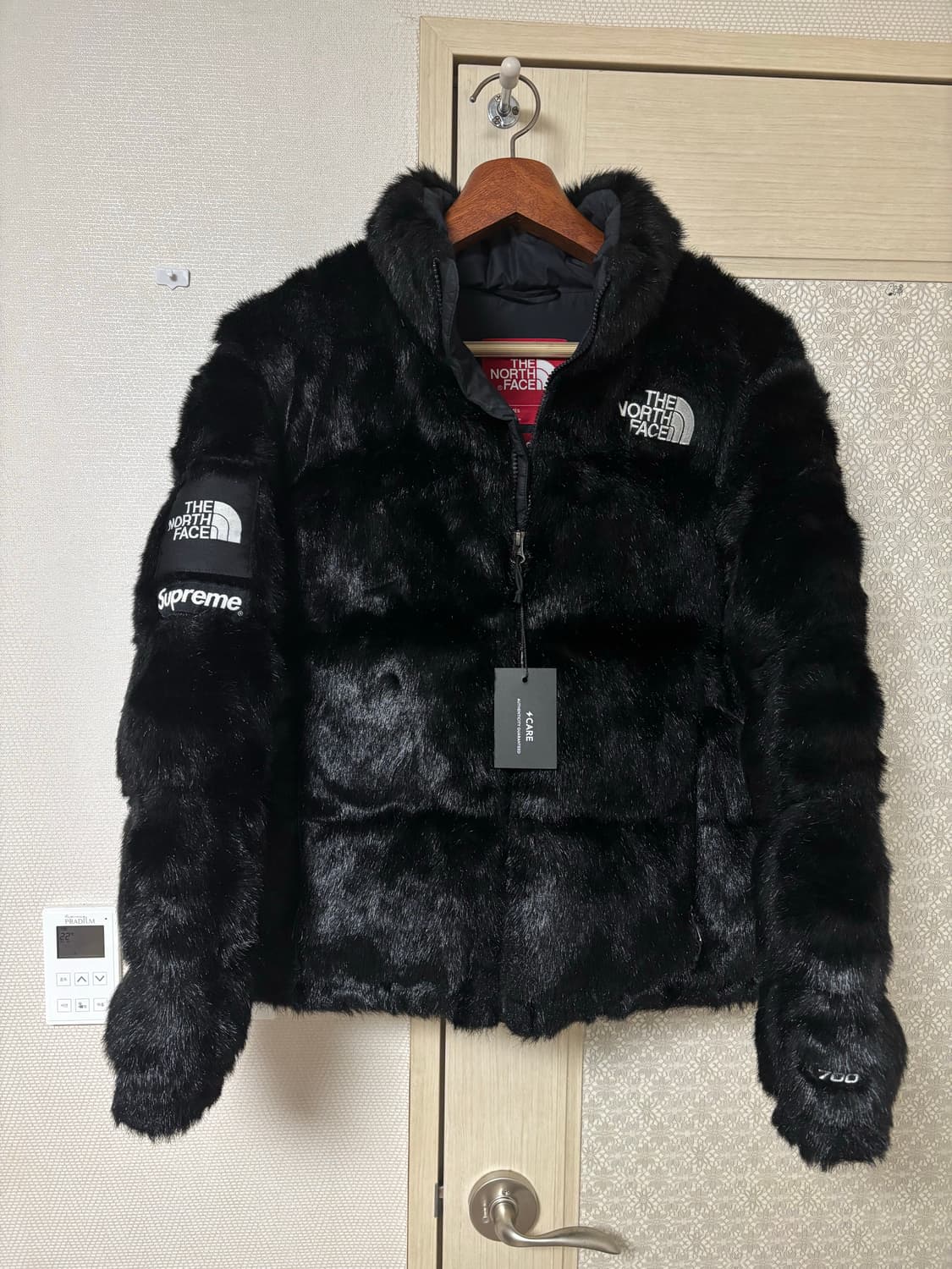 슈프림 노스페이스 퍼 눕시 M 상품이미지1