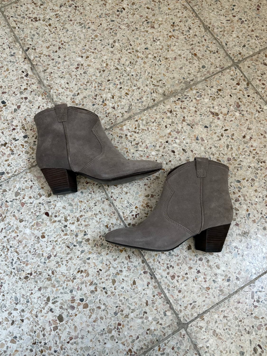 [36]아쉬 Ash 스웨이드 웨스턴 앵클부츠 상품이미지1