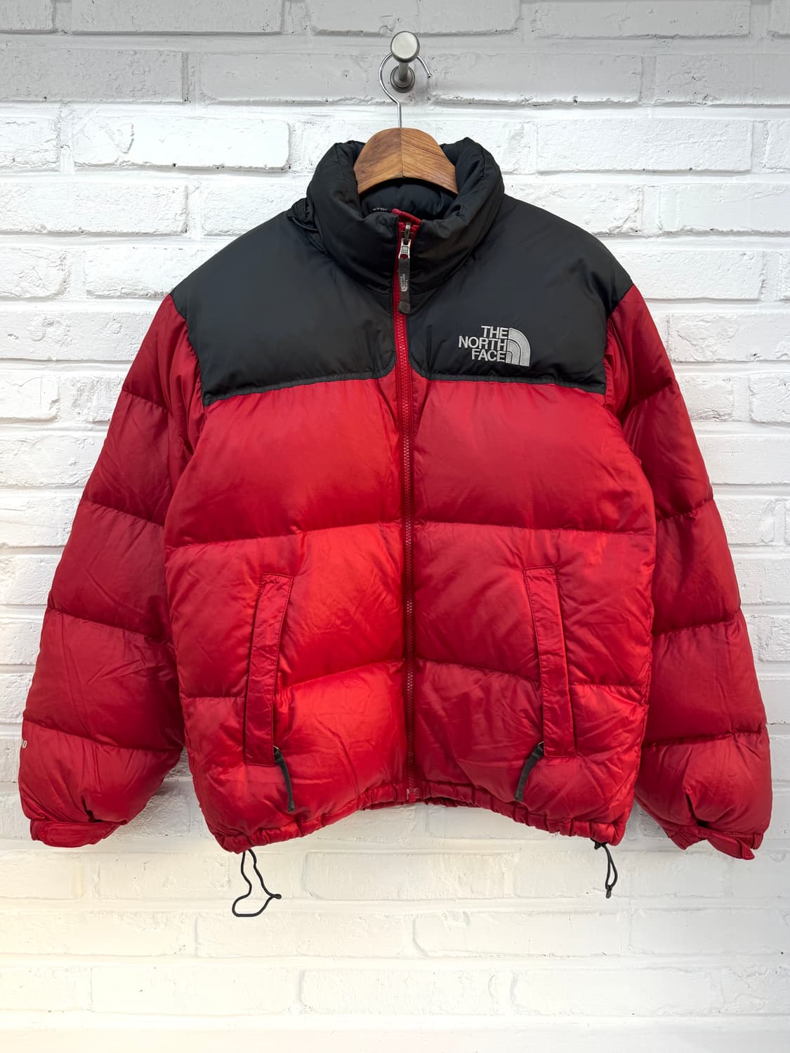 노스페이스 레드 700 눕시 패딩 상품이미지1