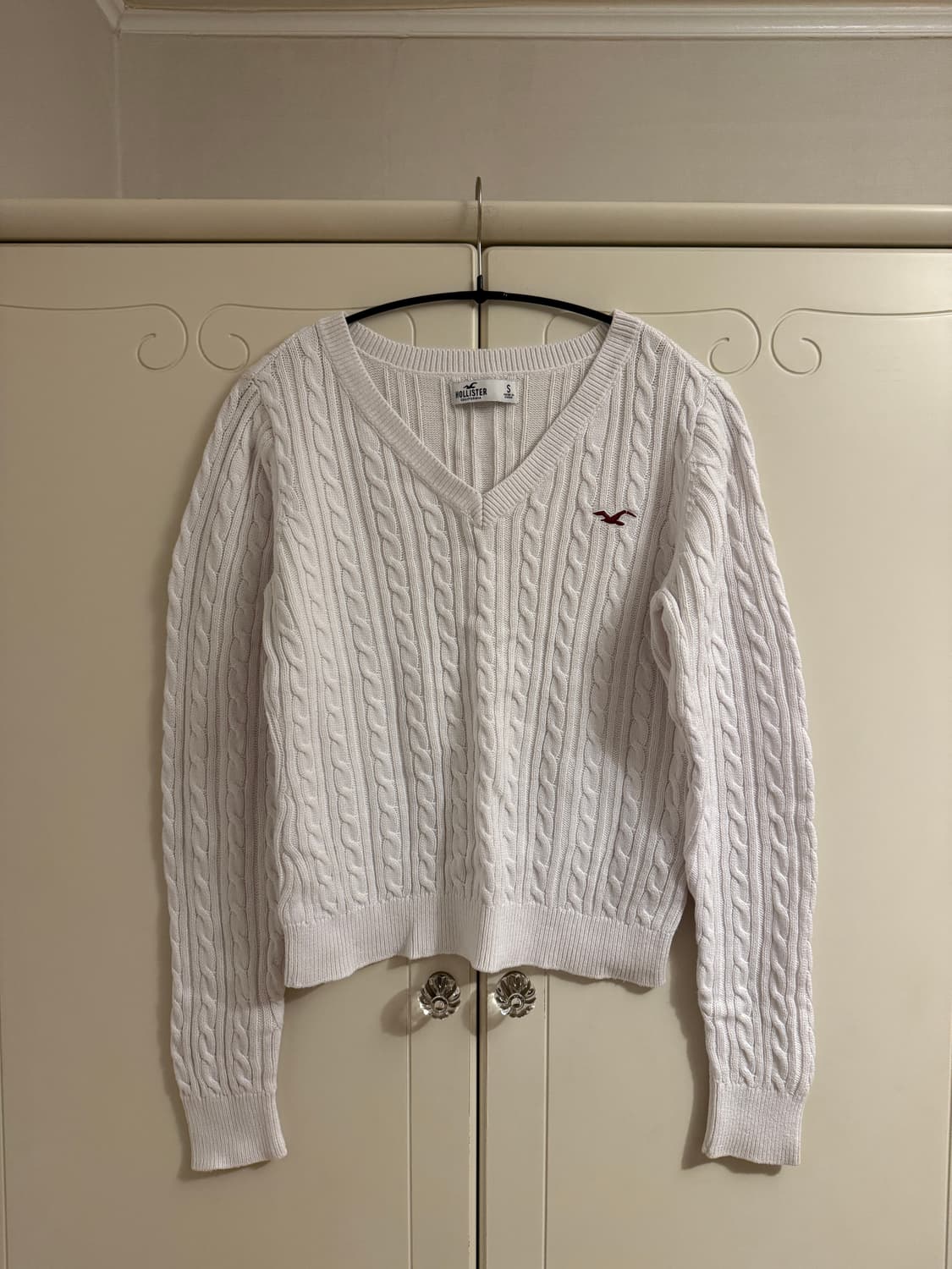 Holister 홀리스터 꽈배기 브이넥 니트S  상품이미지3