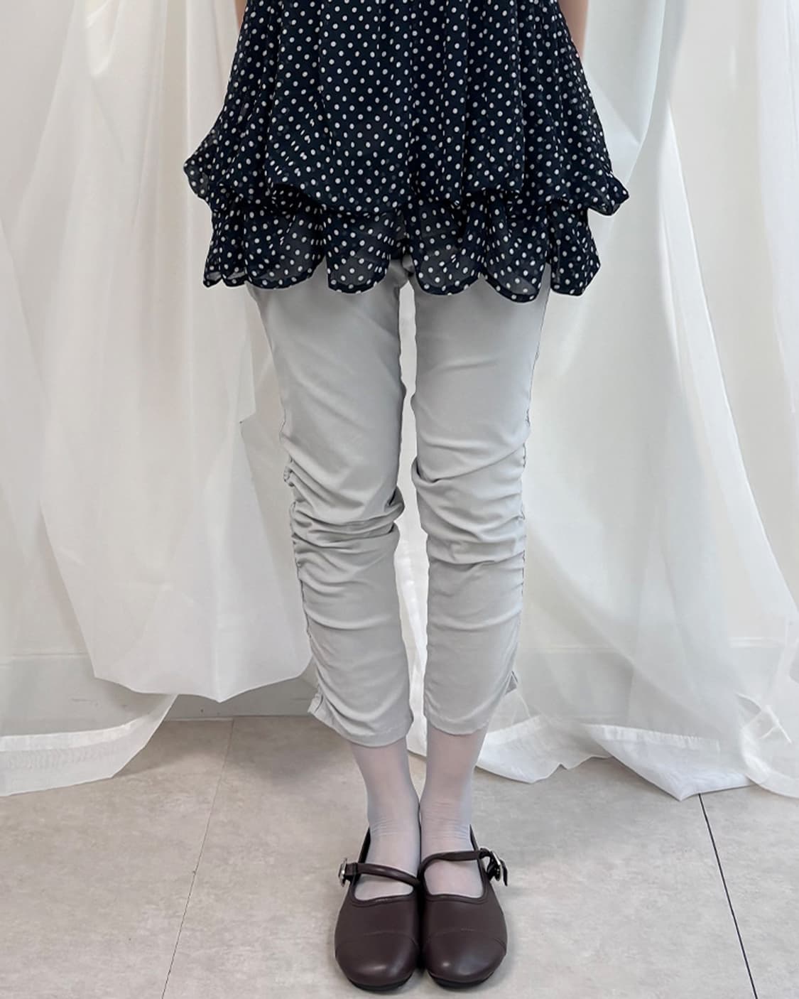 iez gray shirring designed pants 상품이미지1