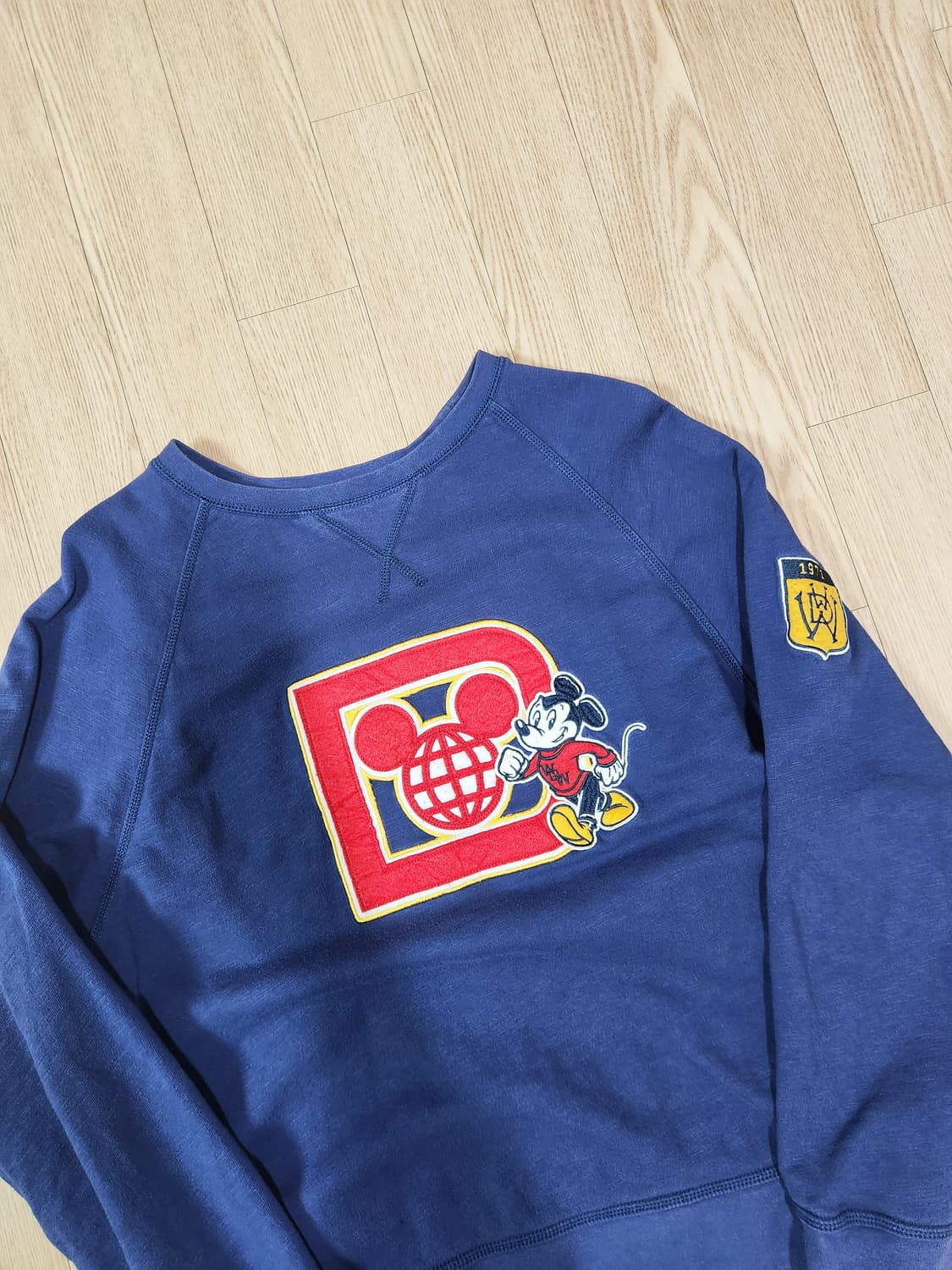 디즈니 원워싱 블루 맨투맨 티셔츠 상품이미지2