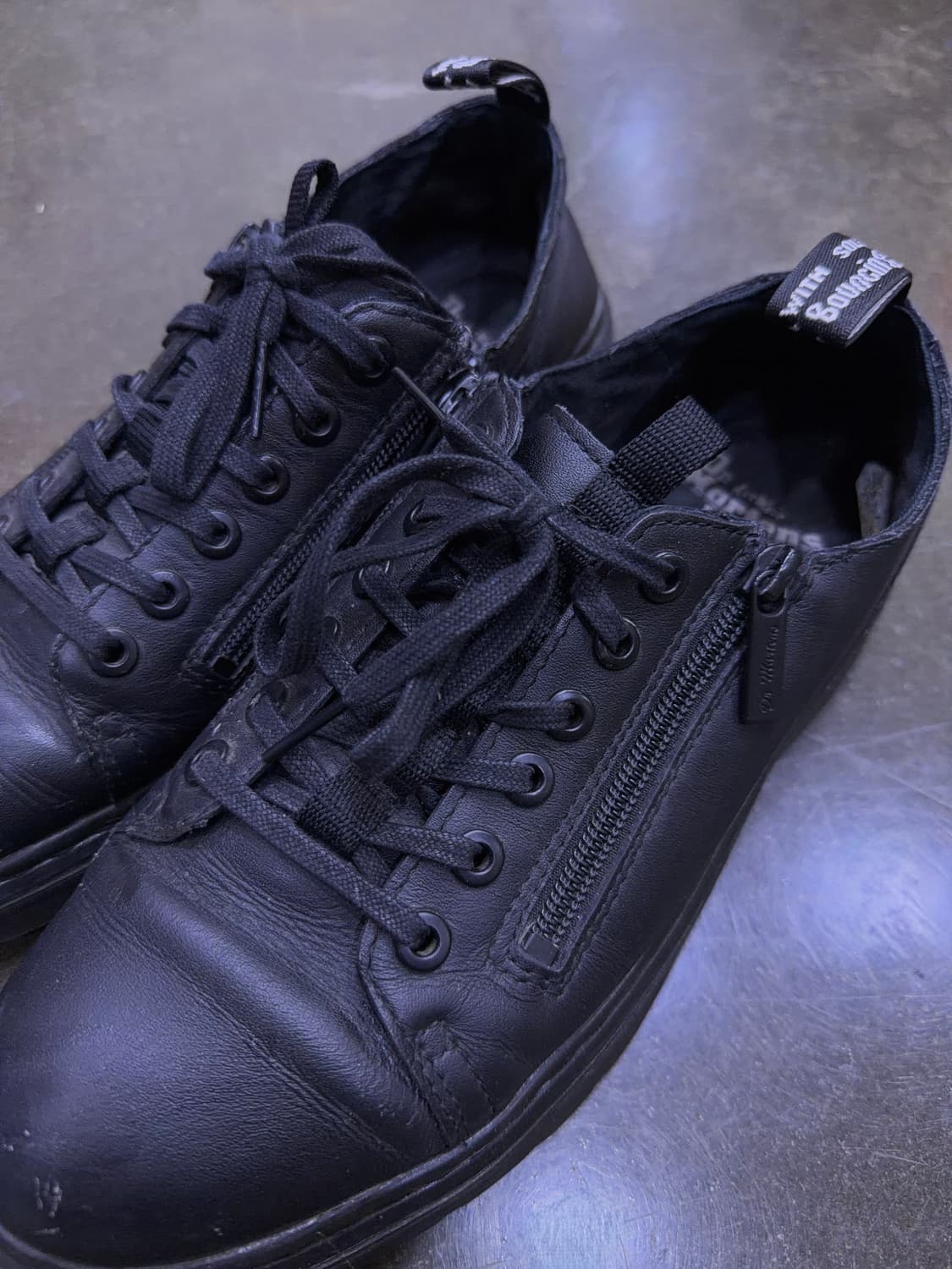 닥터마틴 단테 블랙 레더 지퍼 스니커즈 260 상품이미지4