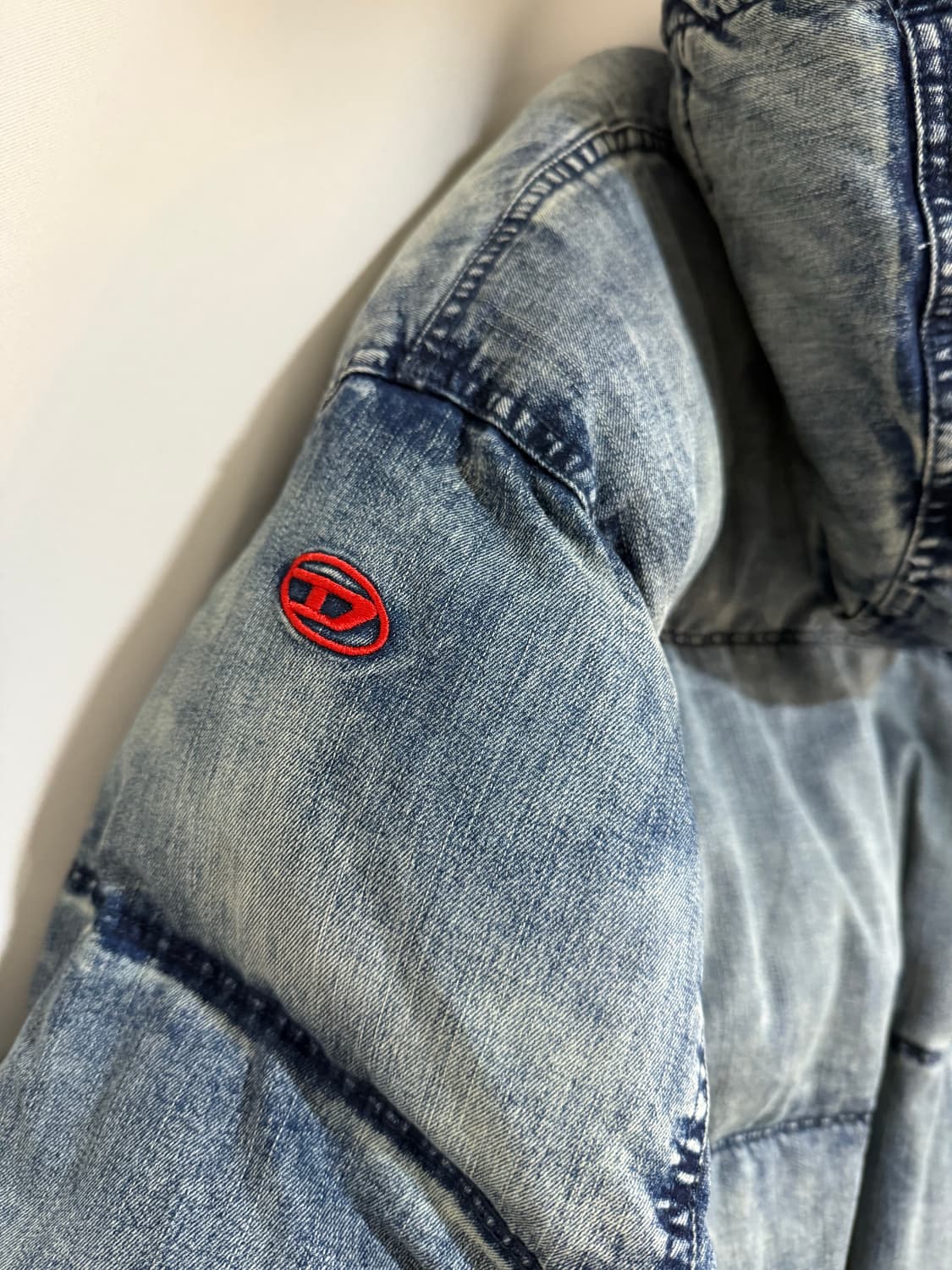 디젤 W-아베스 크롭 후디드 퍼퍼 자켓 데님 블루 패딩 상품이미지4