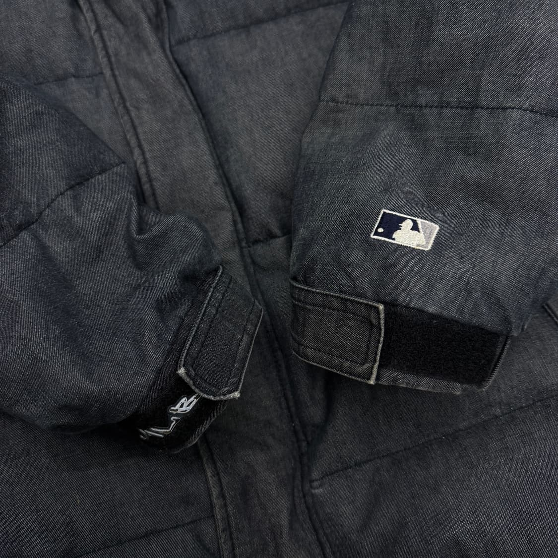 MLB 00s 올드스쿨 덕다운 데님 패딩 상품이미지5