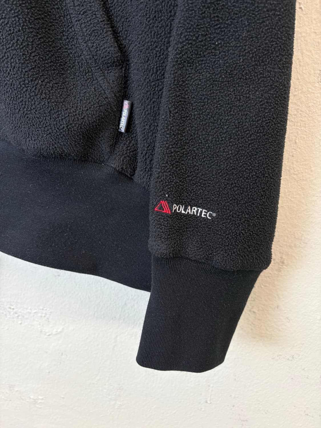 디스이즈네버댓 폴라텍 후리스 후드티 블랙 상품이미지5