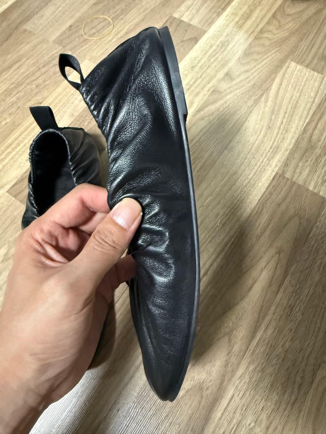 아모멘토 양가죽 셔링 플랫 슈즈 상품이미지5