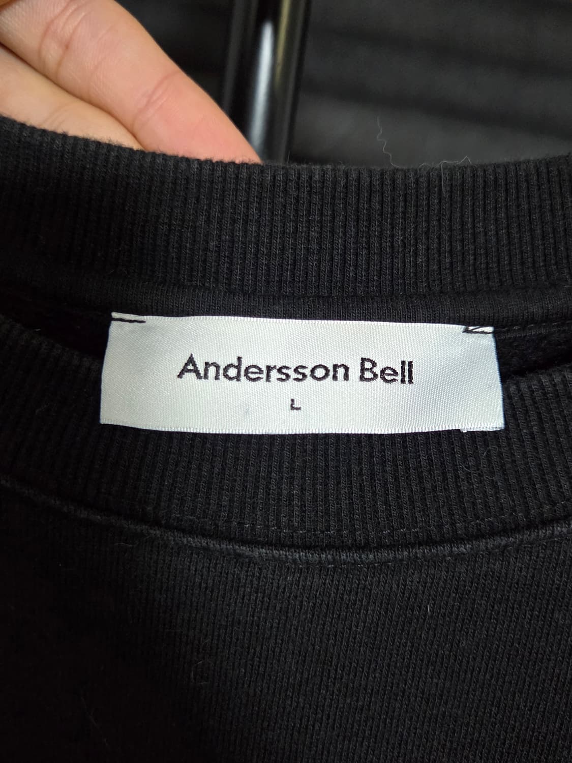 [앤더슨벨] 19FW 컨템포러리 로고 맨투맨 | 00079 상품이미지3