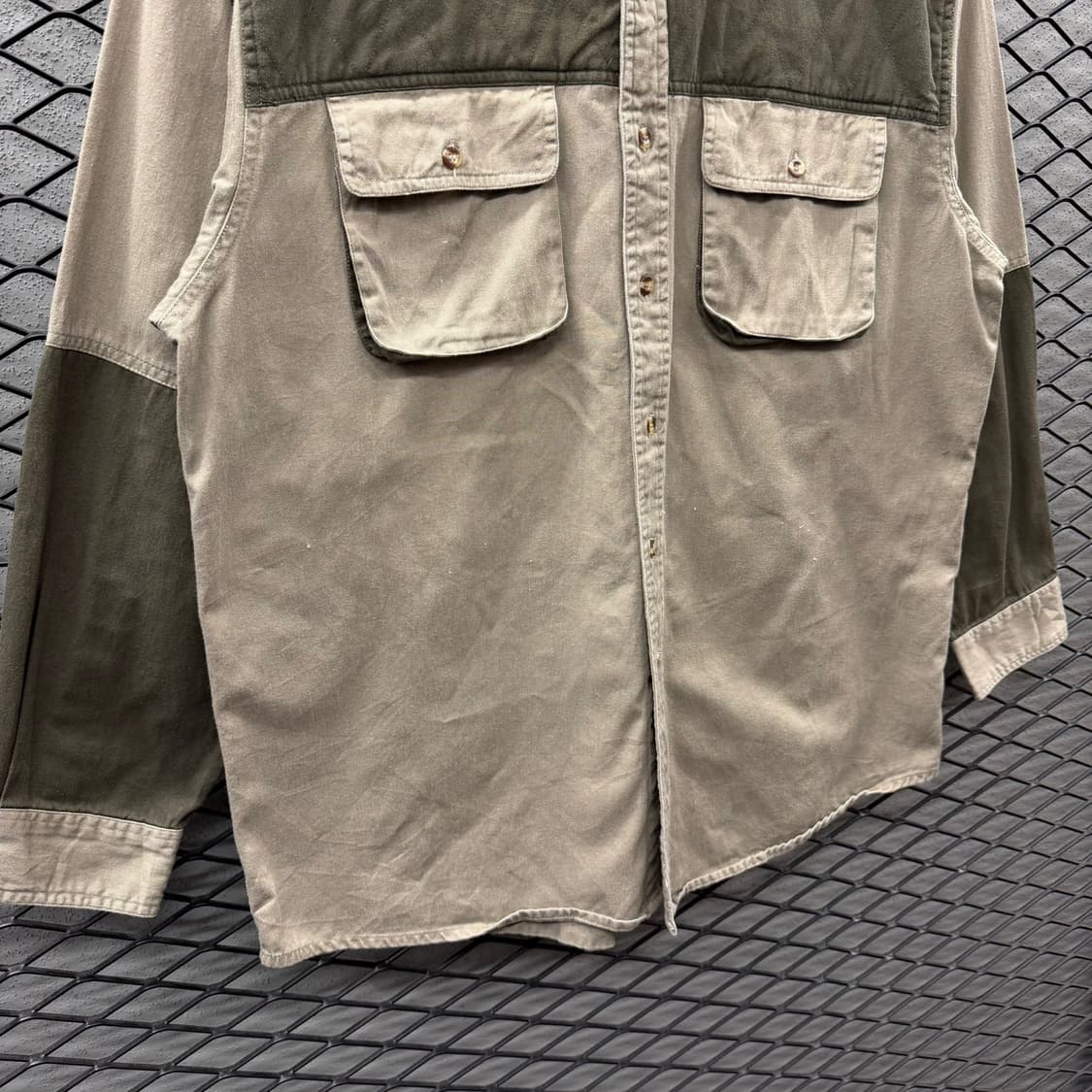 USA VINTAGE 러기드 헌팅셔츠 퀼팅패드 익스팬션 포켓 디테일 카키 상품이미지5