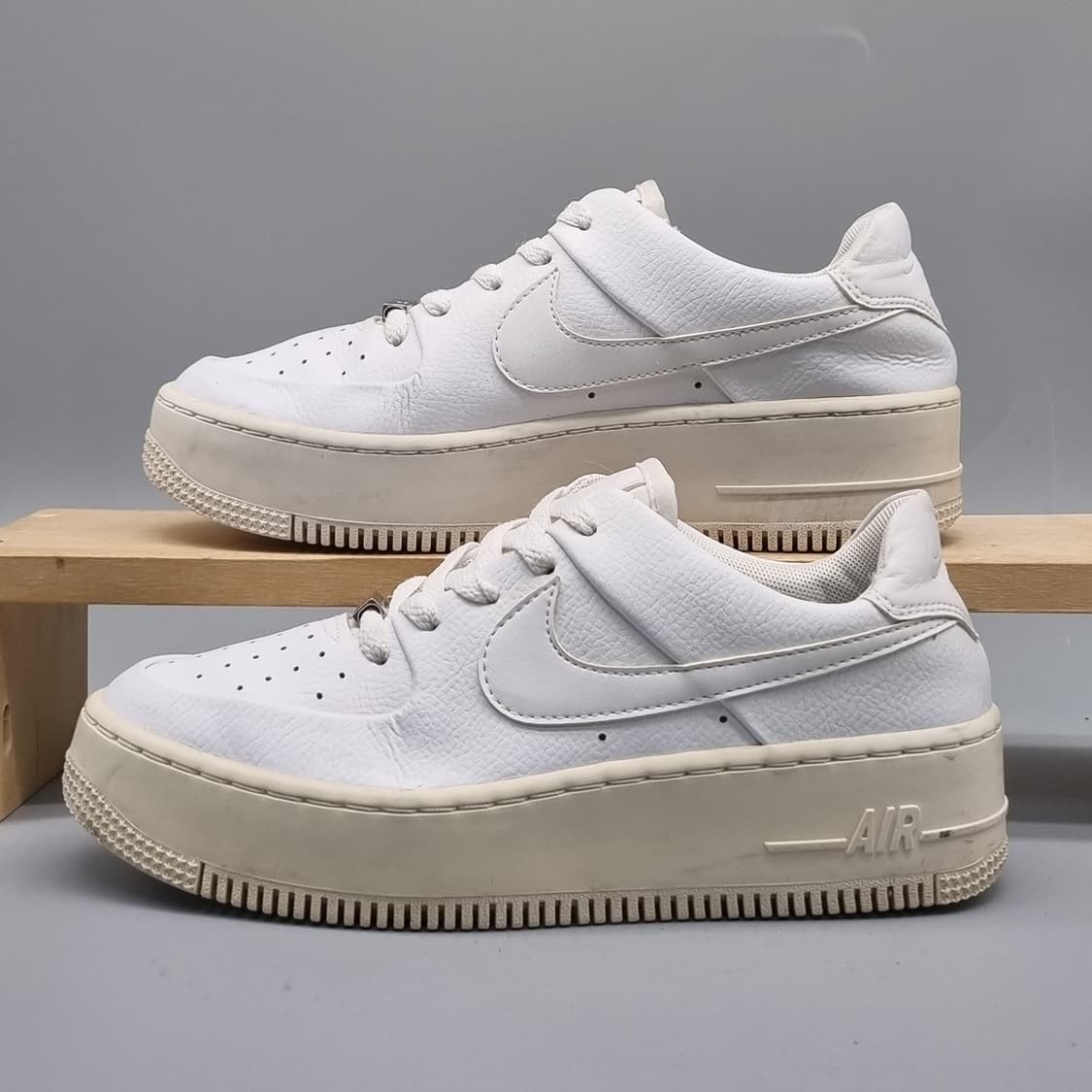 나이키 에어포스1 세이지로우 운동화245  상품이미지1