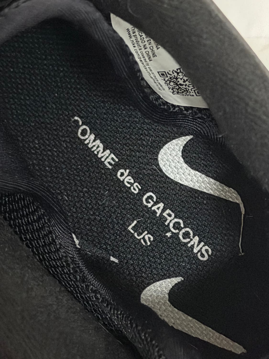 나이키 x 꼼데가르송 옴므 플러스 에어 폼포짓 원 블랙 상품이미지7