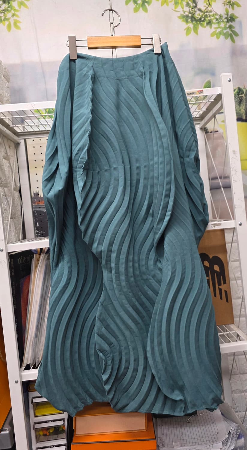 이세이미야케 레조넌트 롱스커트 26 아트웨어 플리츠 3사이즈 WM52 상품이미지3