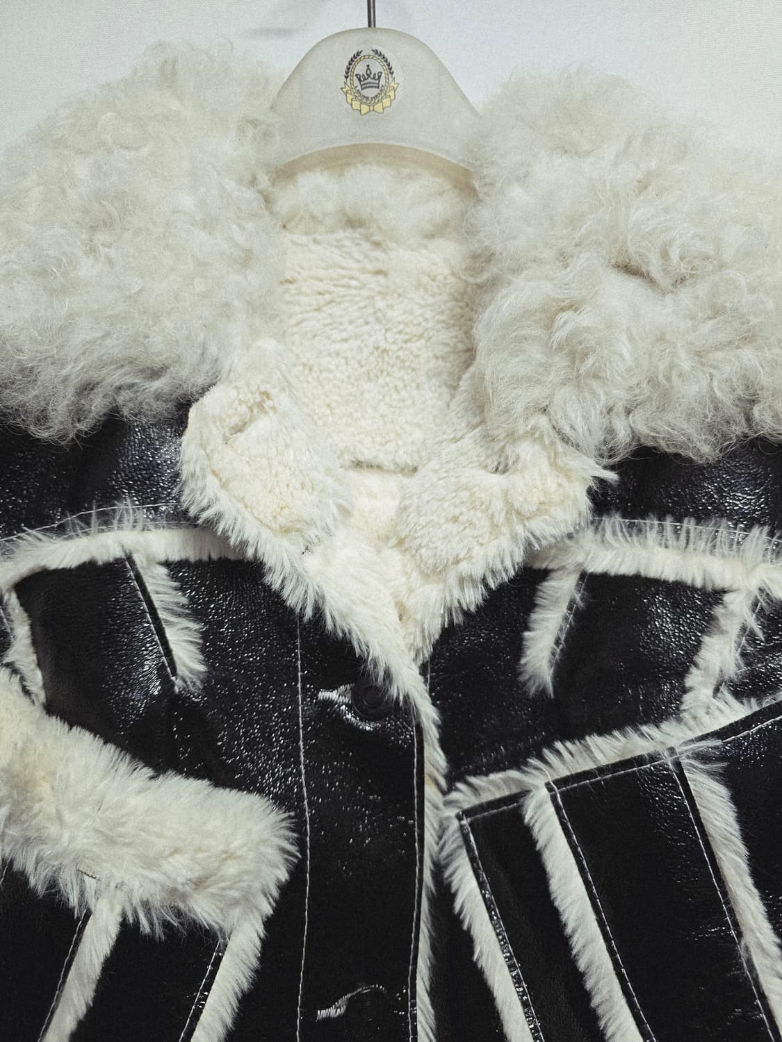 블랙 양모퍼 트리밍 크롭 자켓 상품이미지2