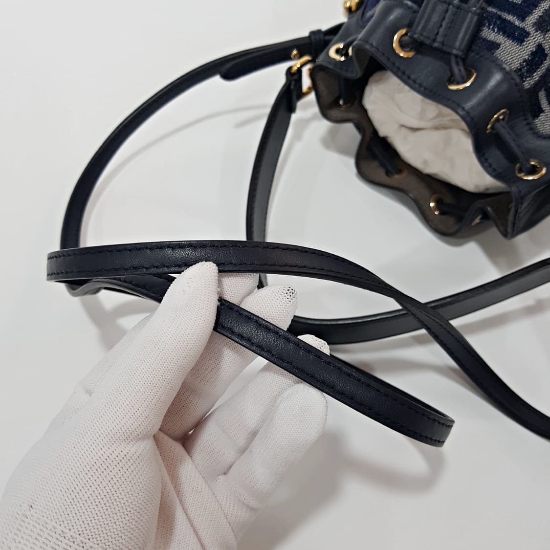 펜디 자가드 우븐 몬트레조 미니 버킷백 8BS093 상품이미지6