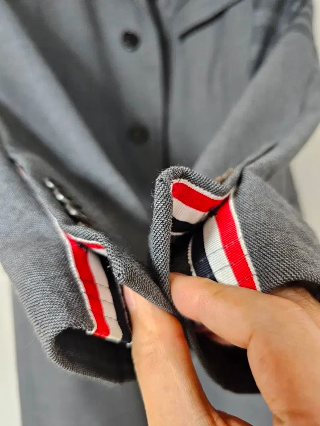 톰브라운 사선완장 하이암홀 체스터필드코트(1/백화점정품) 상품이미지5