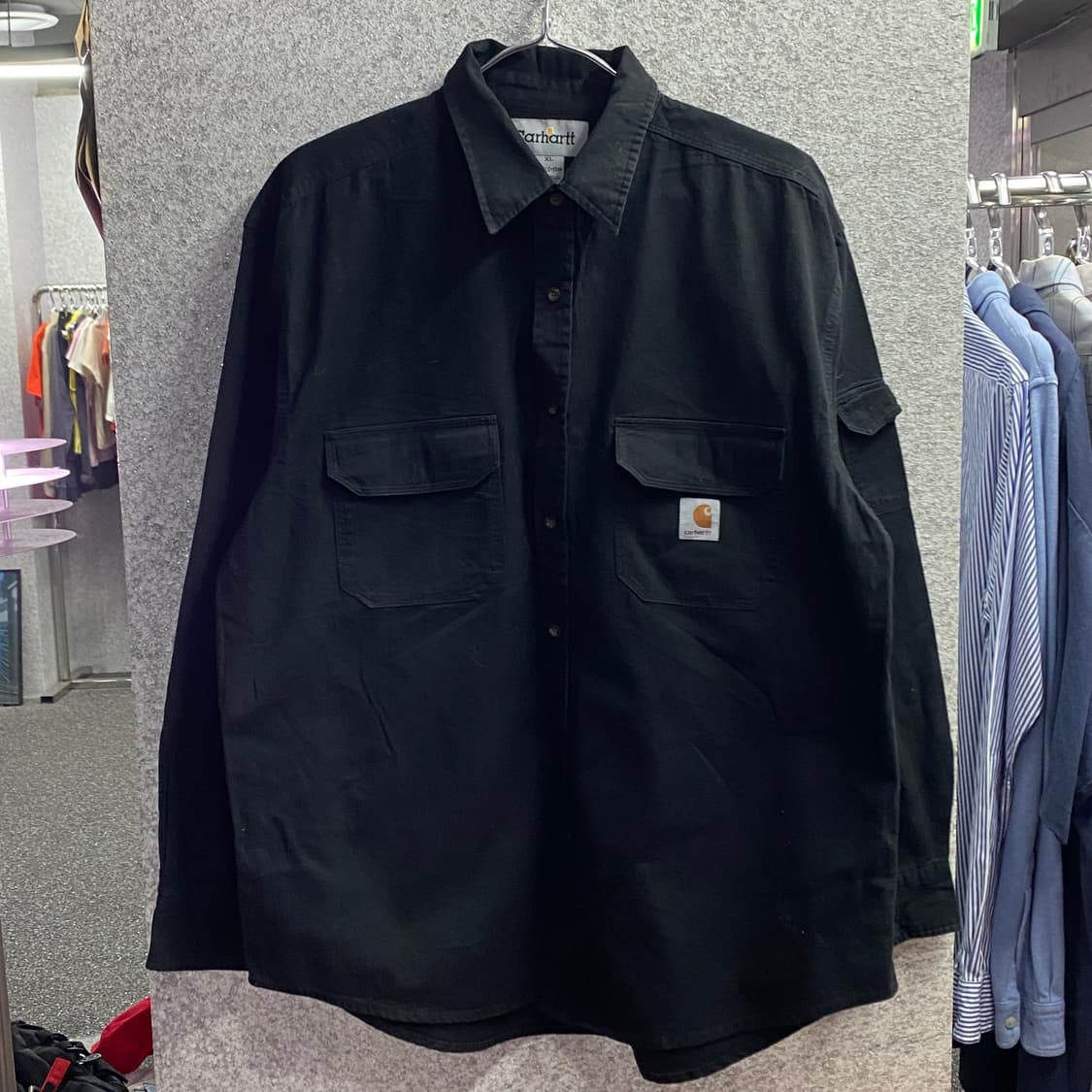 칼하트 멀티포켓 블랙 셔츠 B4043 상품이미지2