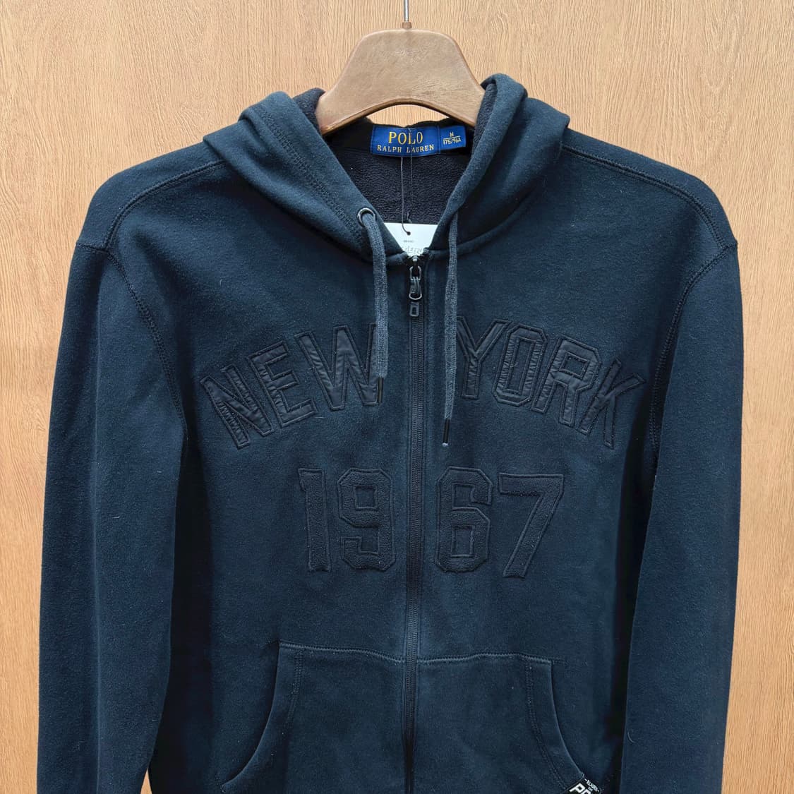 폴로 랄프 로렌 후드 집업 엠보싱 레터링 포켓 로고 탭 디테일 블랙 상품이미지4