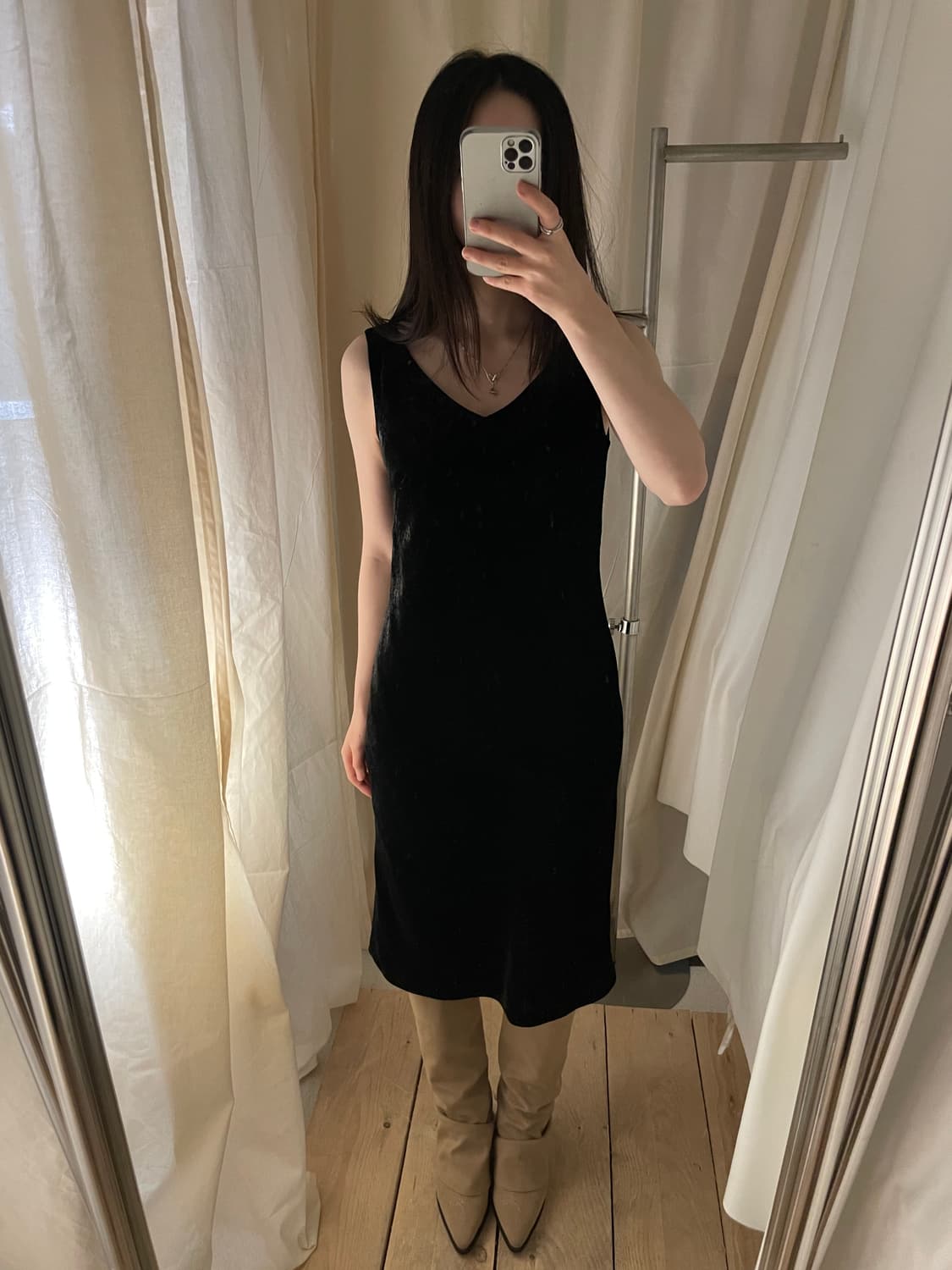 black silver pearl v-neck velvet dress 상품이미지9