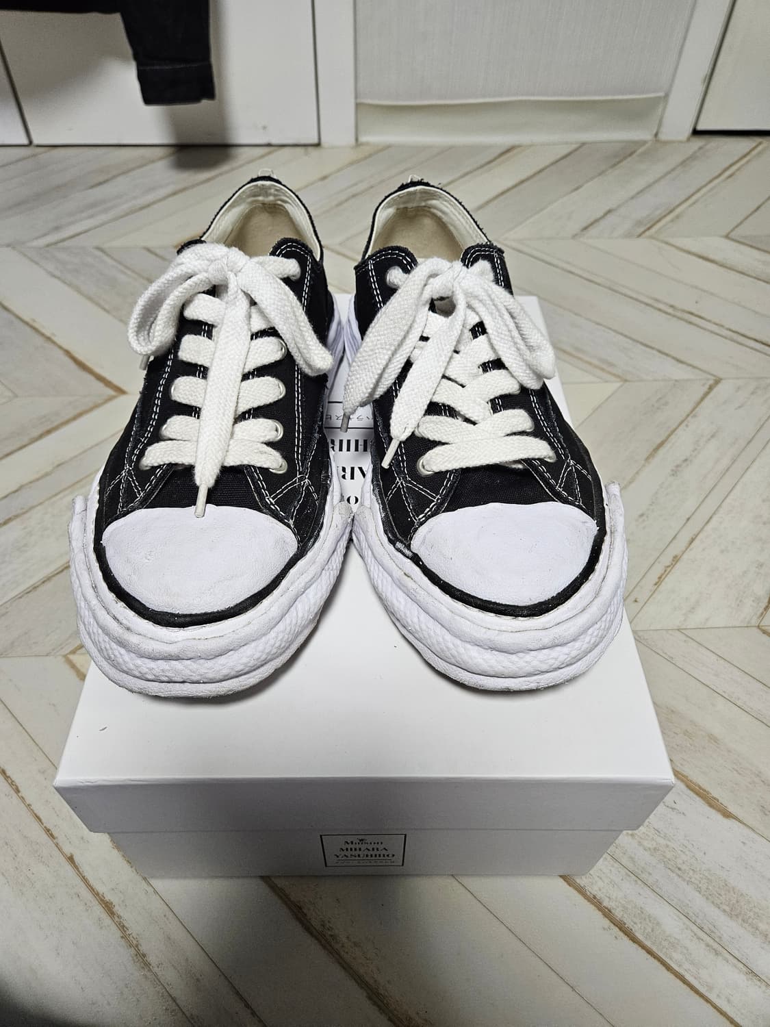 메종 미하라 야스히로 피터슨23 OG 블랙 46 상품이미지2