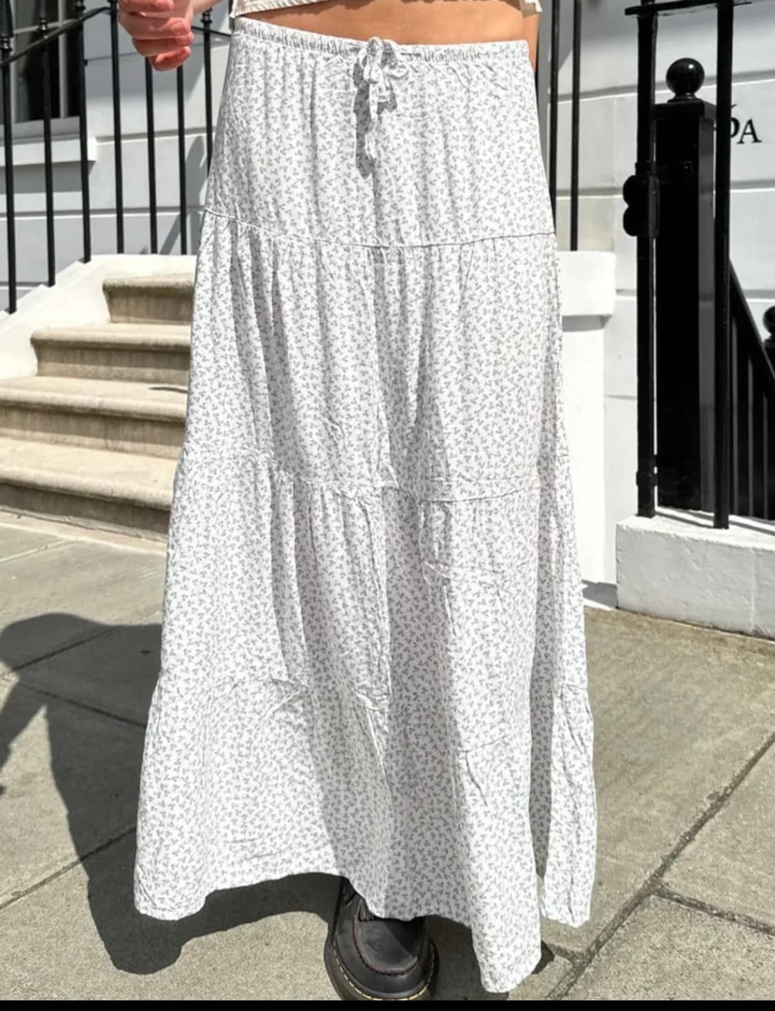 Brandy Melville floral long skirt 상품이미지1