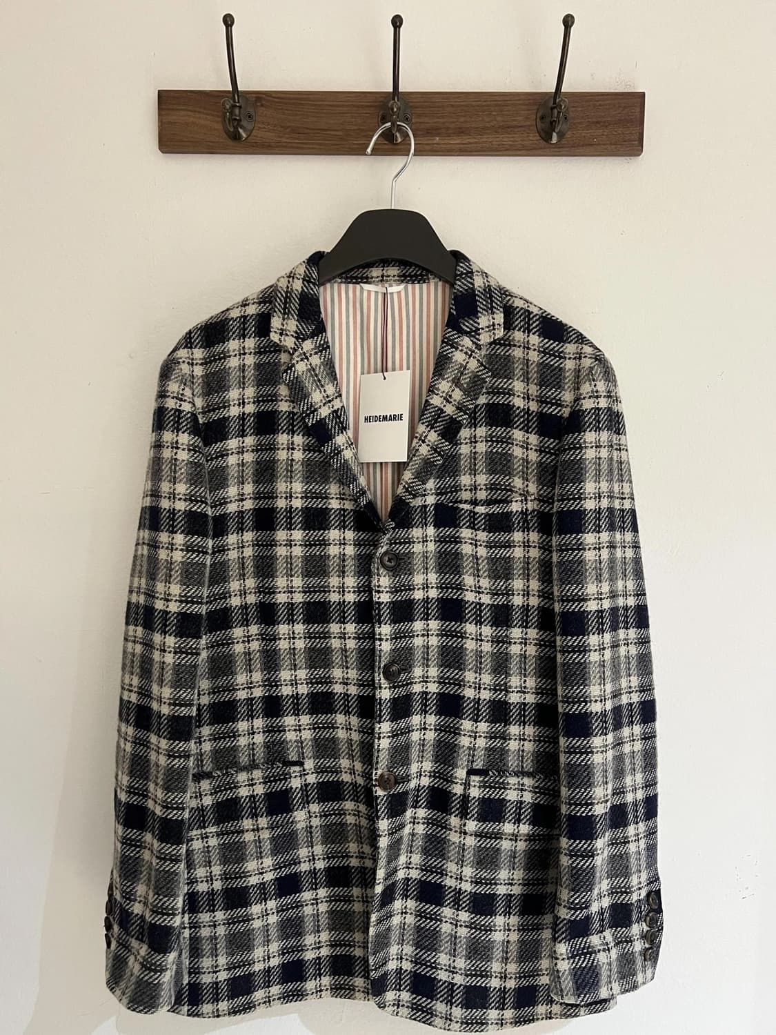 톰브라운 자켓 상품이미지1