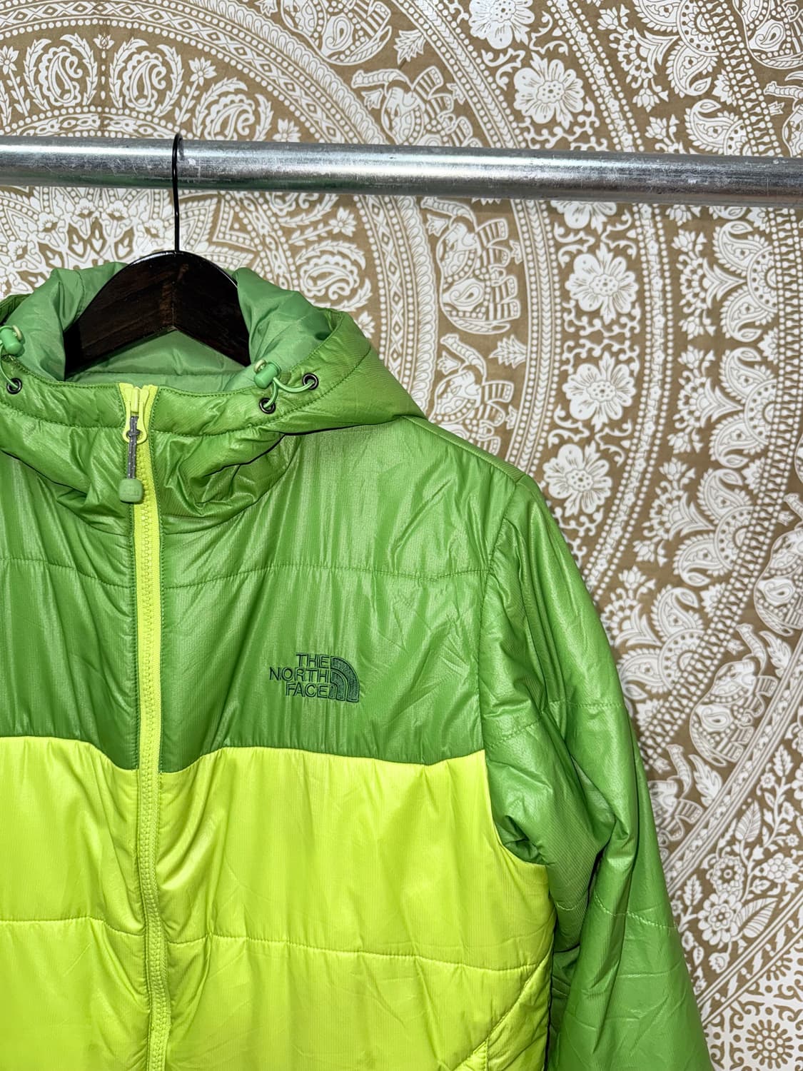 노스페이스 라임 배색 패딩  상품이미지4