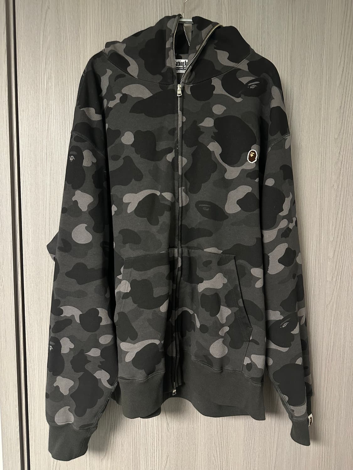 (2XL, 100) 베이프 원포인트 카모 크롭 후드집업 블랙 상품이미지3