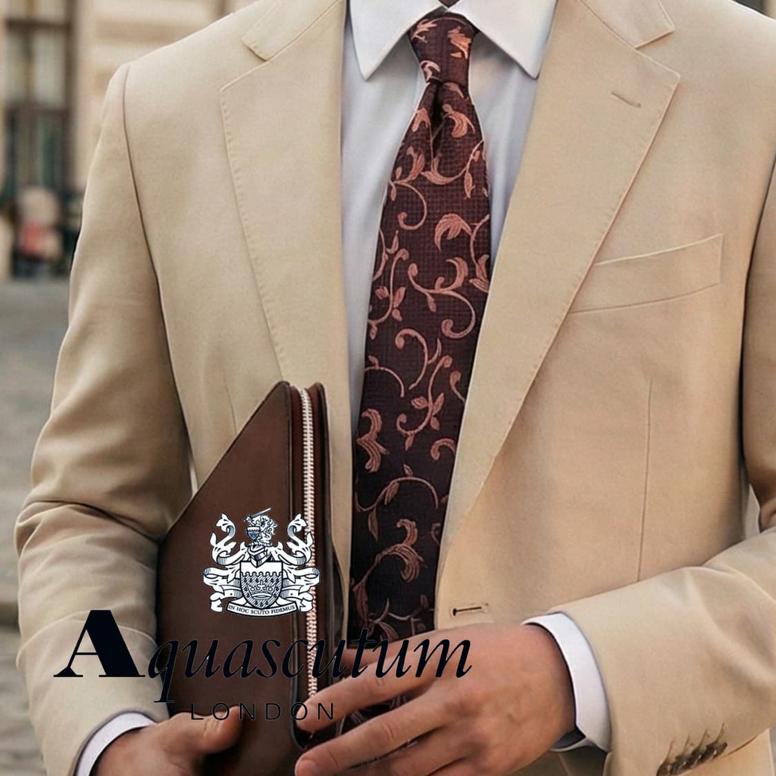 아쿠아스큐텀 실크 버건디 자카드 넥타이 9.9cm A등급 A19660
 상품이미지1