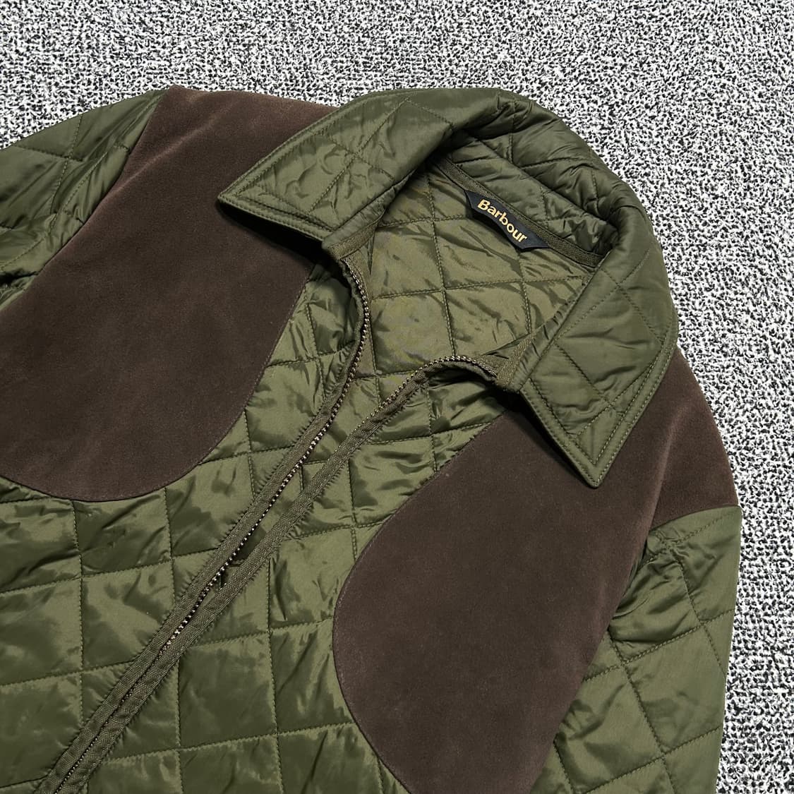 바버(Barbour) 스웨이드 패치 퀄팅 자켓 상품이미지2