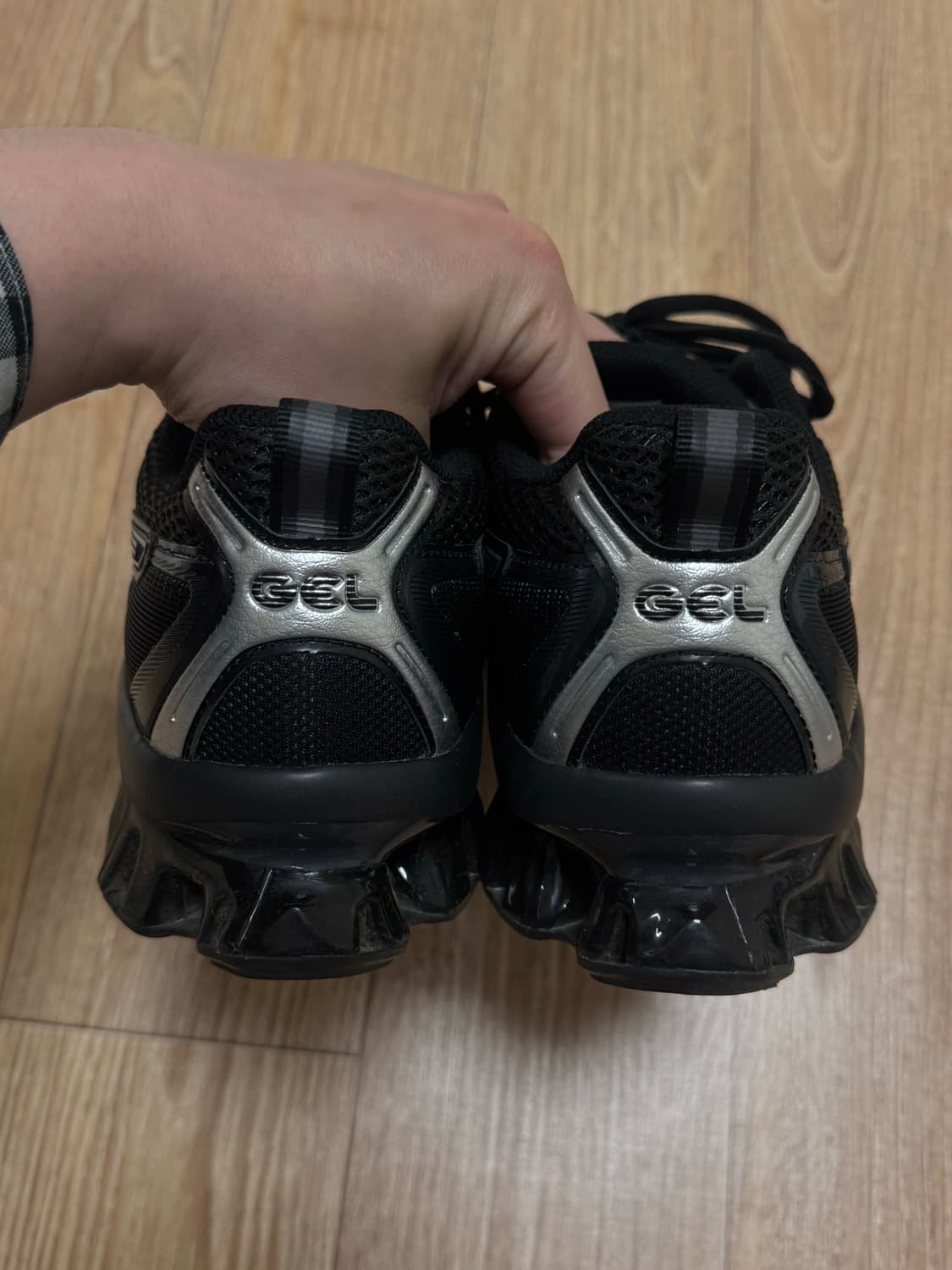 [265] 아식스(asics) 젤 퀀텀 키네틱 그래파이트 그레이 블랙 상품이미지5