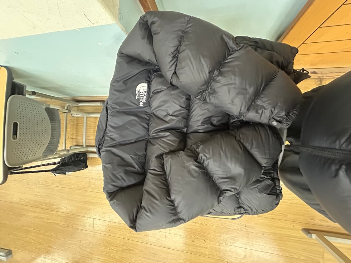 눕시 에코 패딩 100/L사이즈 판매합니다 상품이미지3
