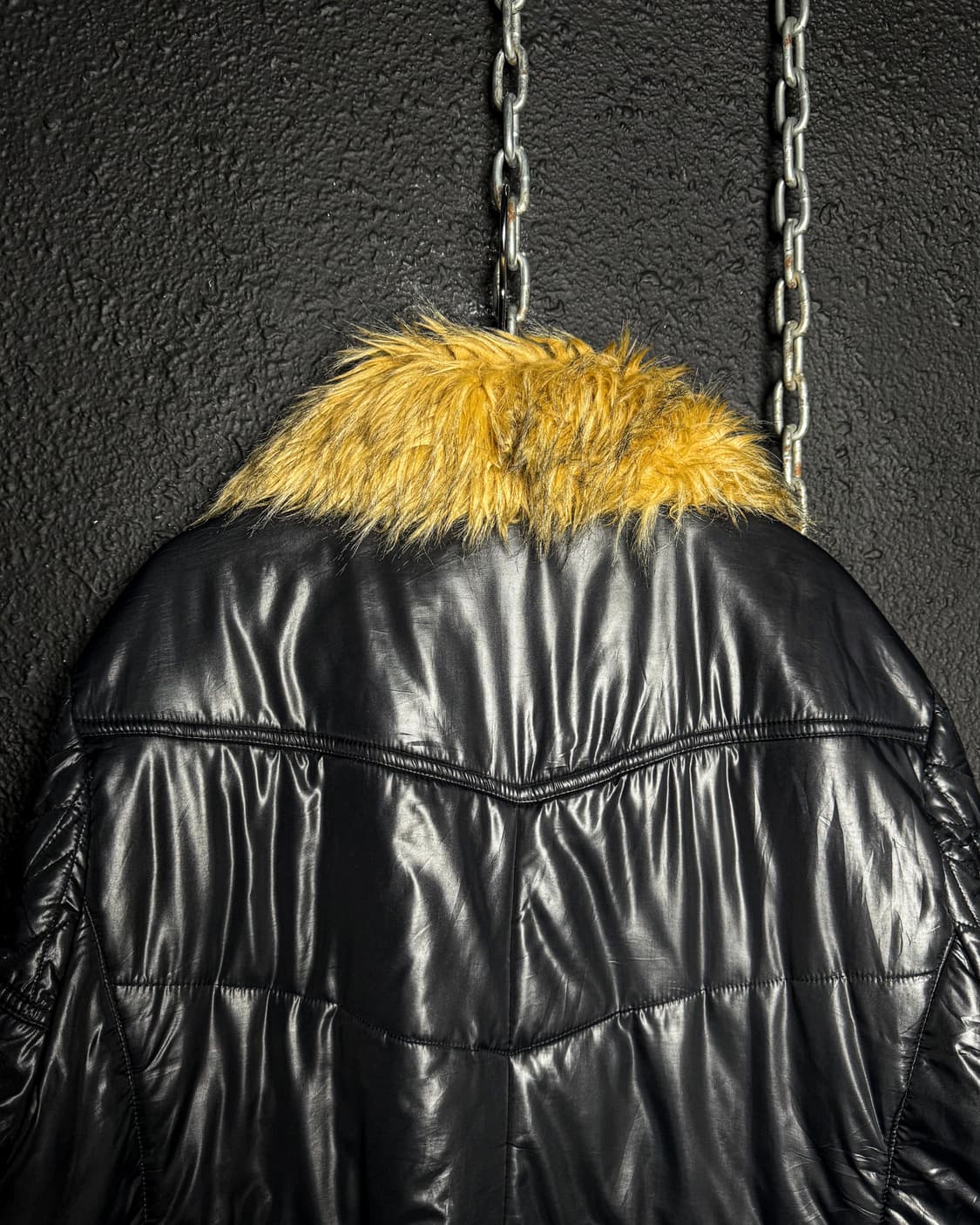 Fur Collar Glossy Black Quilted Jacket   상품이미지7