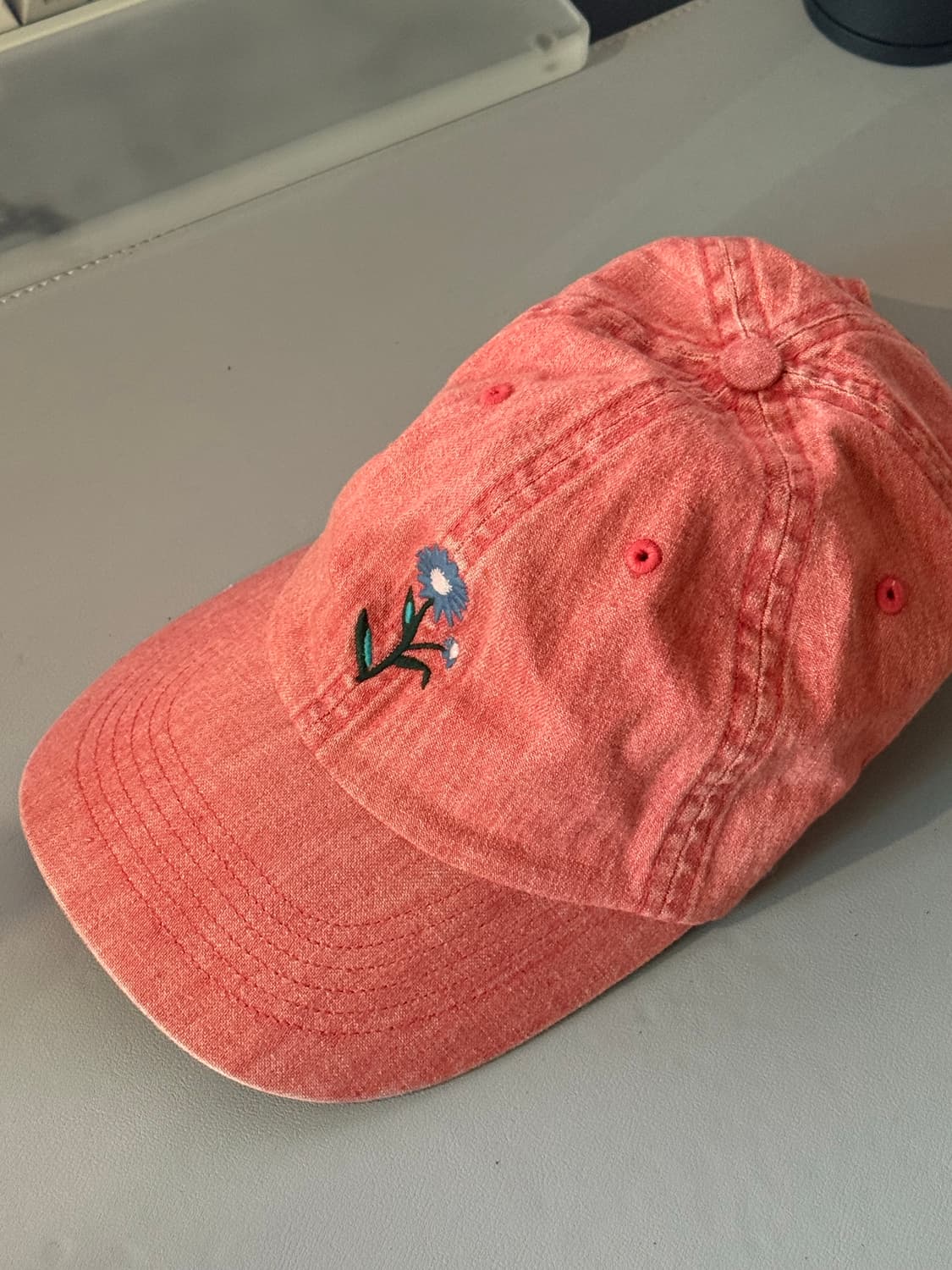 유니클로 jw앤더슨 분홍색 볼캡 상품이미지1