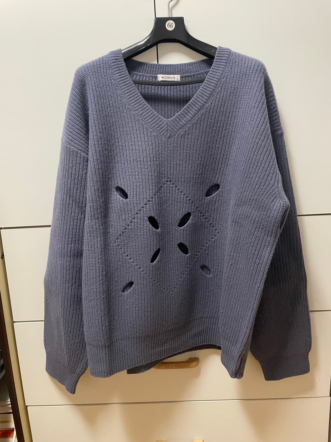 문선 Argyle Hole Oversize Knit [Blue Grey] 상품이미지2