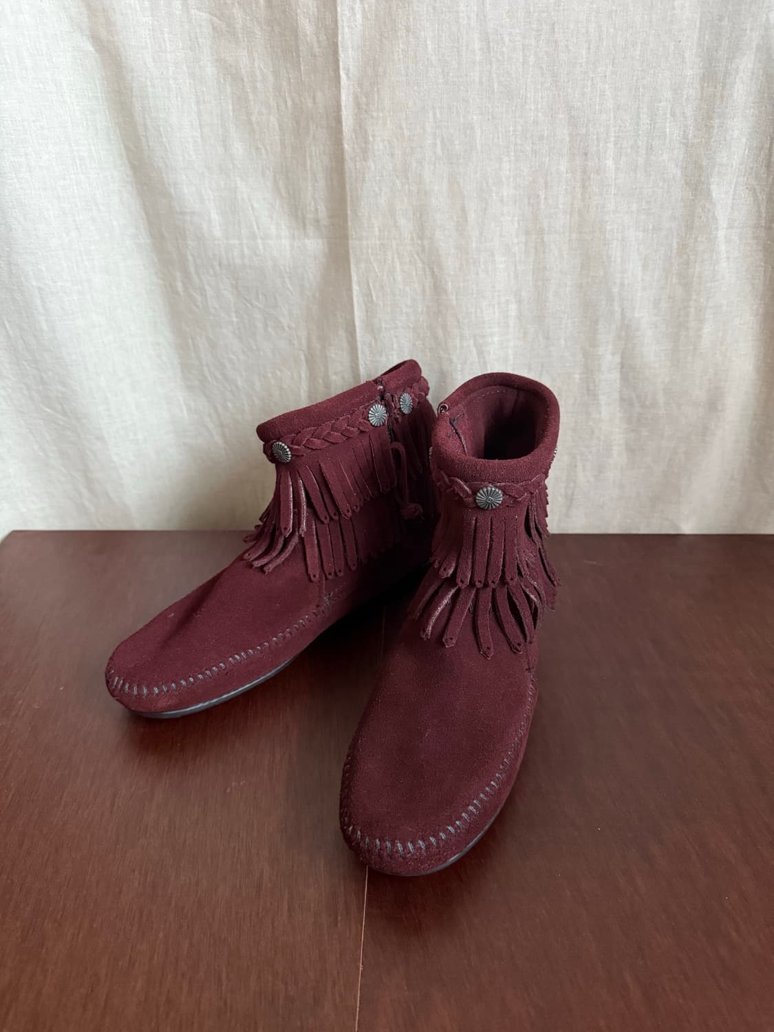 MINNETONKA fringe suede boots 상품이미지2