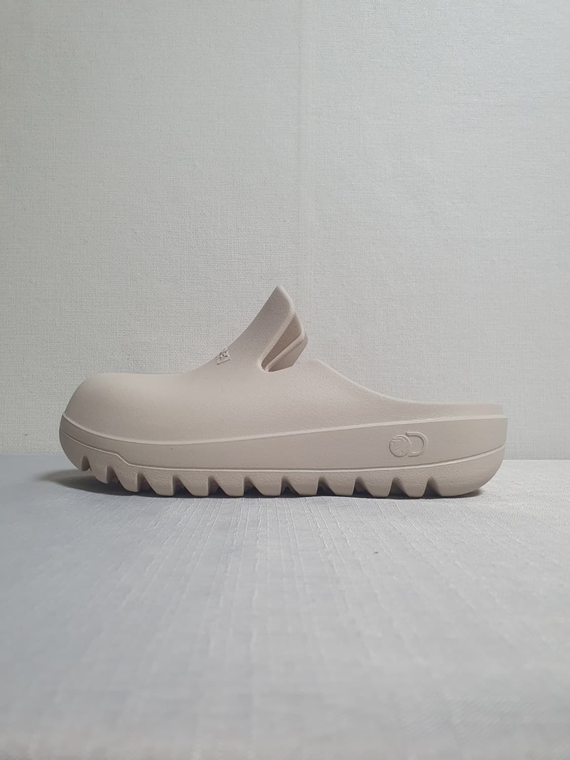 디스커버리 텐션 뮬 베이지 블로퍼 230mm 상품이미지1