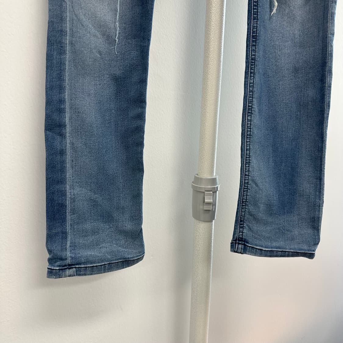 디젤 이태리 디스트로이드 워싱 팬츠 상품이미지4