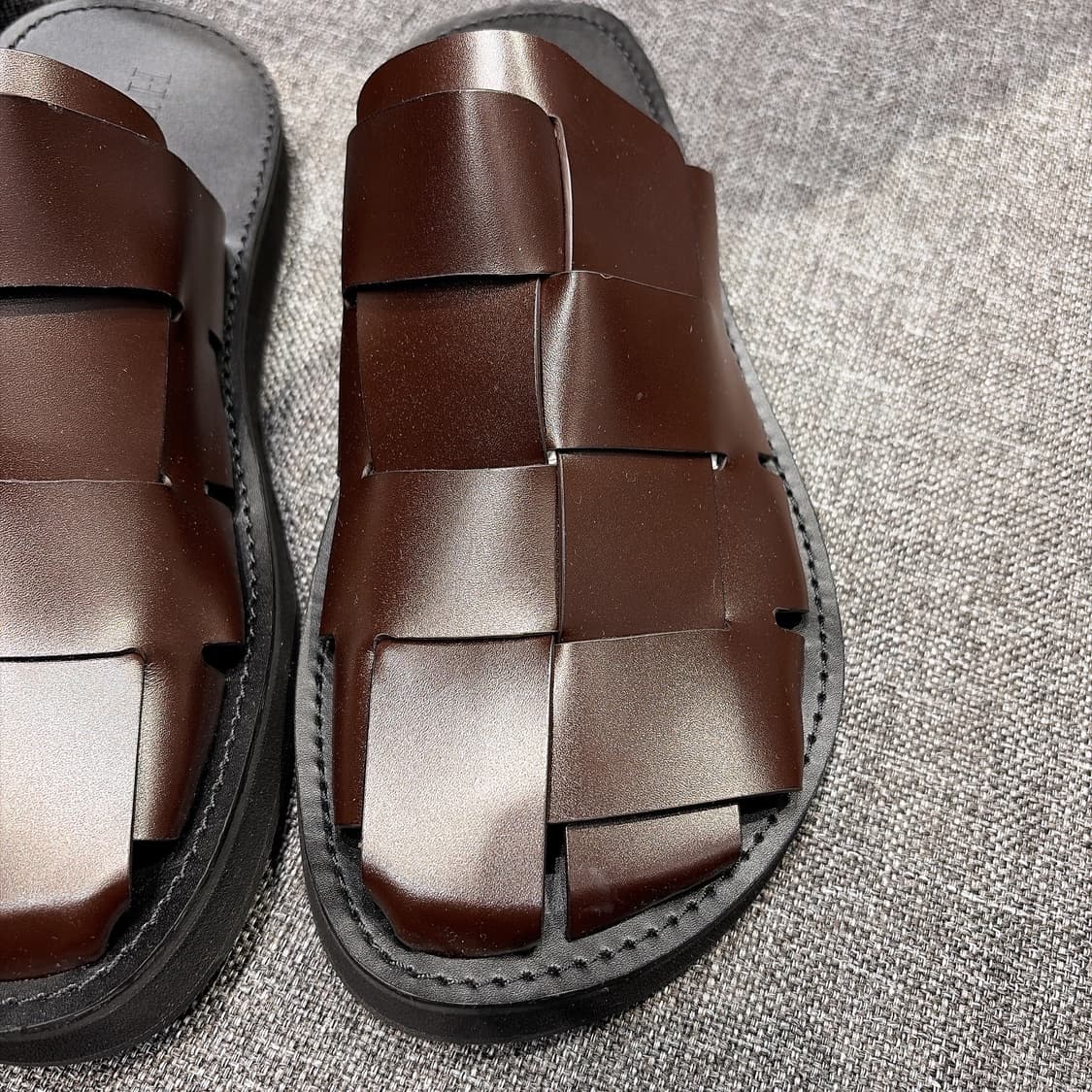 (정품/새상품) HEREU 헤레우 남성 브라운 레더 디라 뮬 샌들 상품이미지3