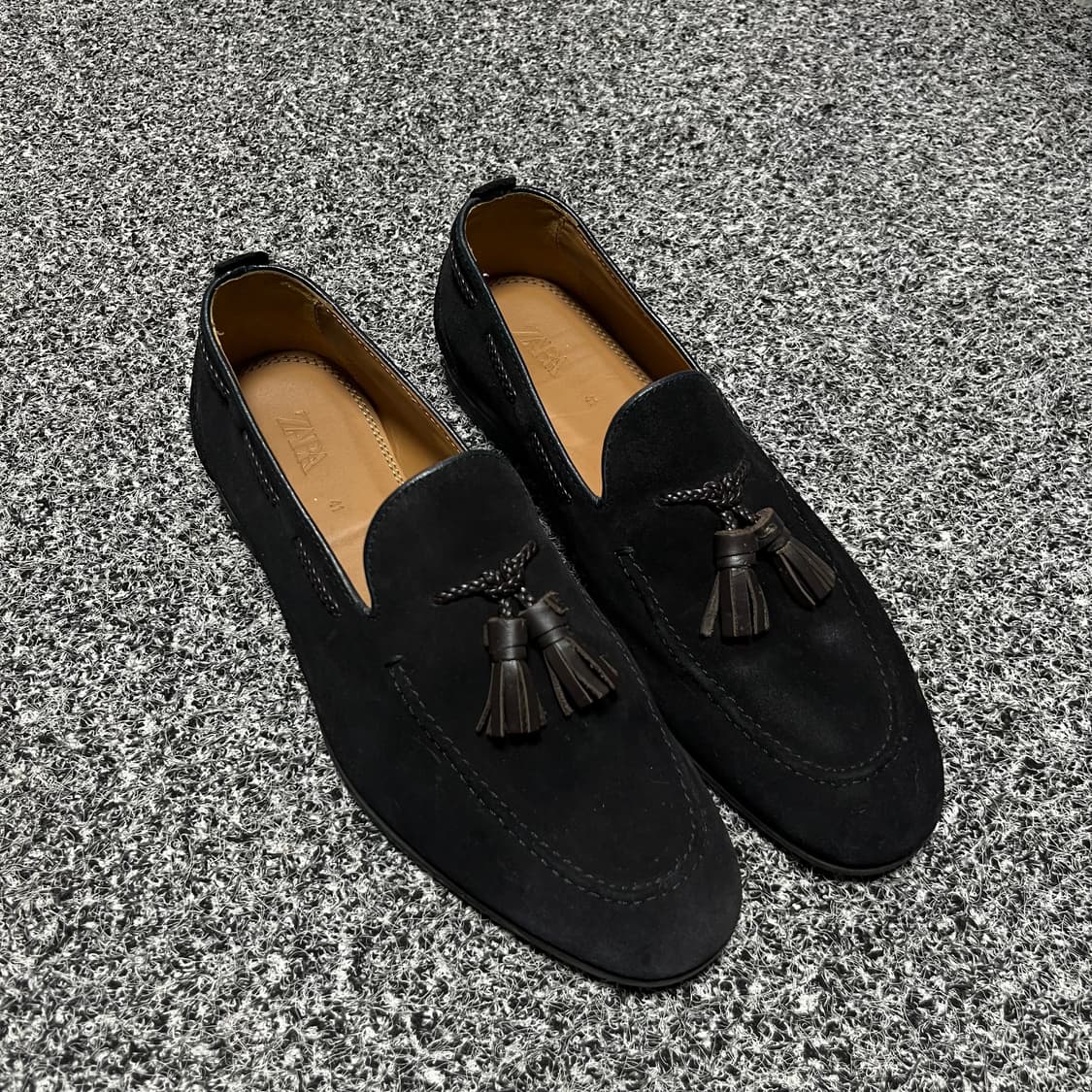 자라 ZARA 스웨이드 블랙 태슬 로퍼 구두 41 상품이미지1