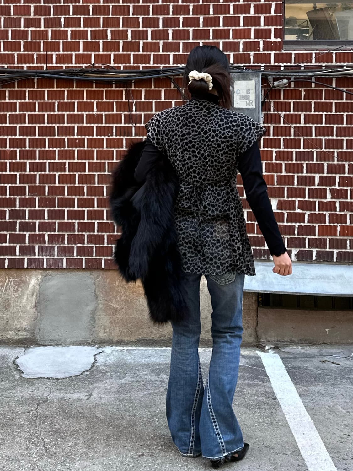 폭스 퍼 자켓 시스루 목폴라 시스루 블라우스 트루조이스퍼티 팬츠 코디 상품이미지4