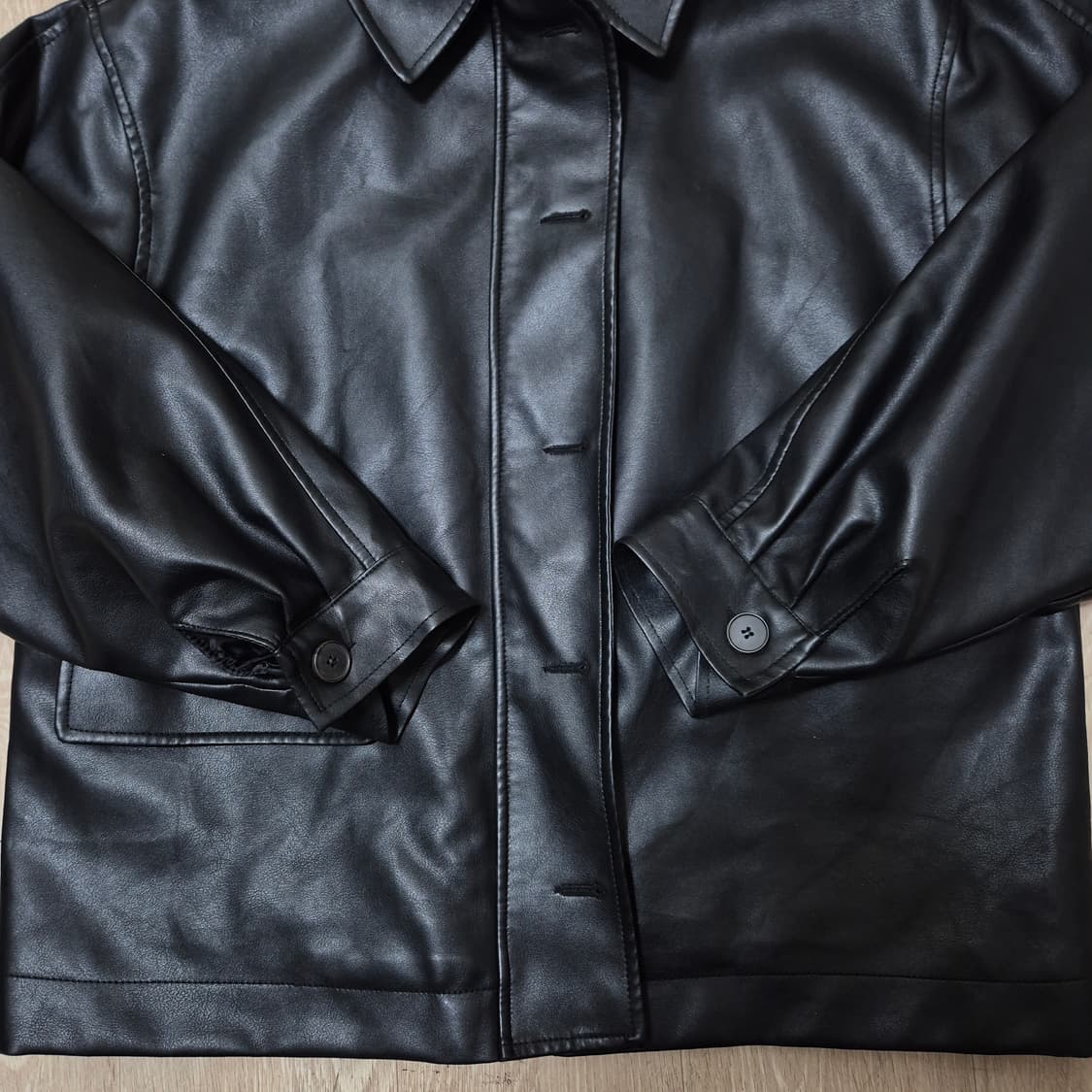 SOUFFLE 여성 오버핏 카라 가죽자켓 FREE 상품이미지3