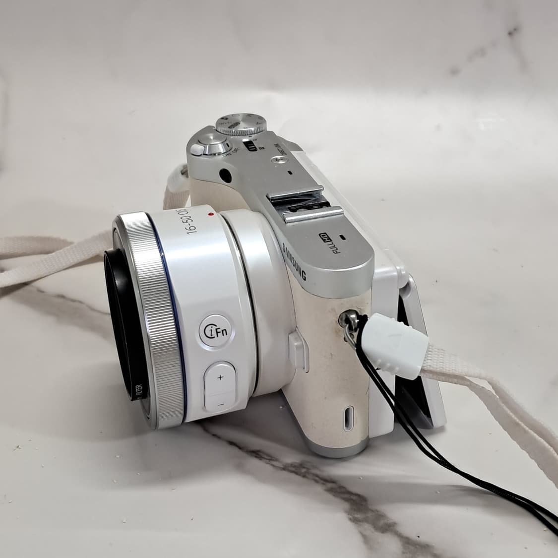 셀카가능) 삼성 미러리스 NX300M 화이트! 디지털 카메라 상품이미지4
