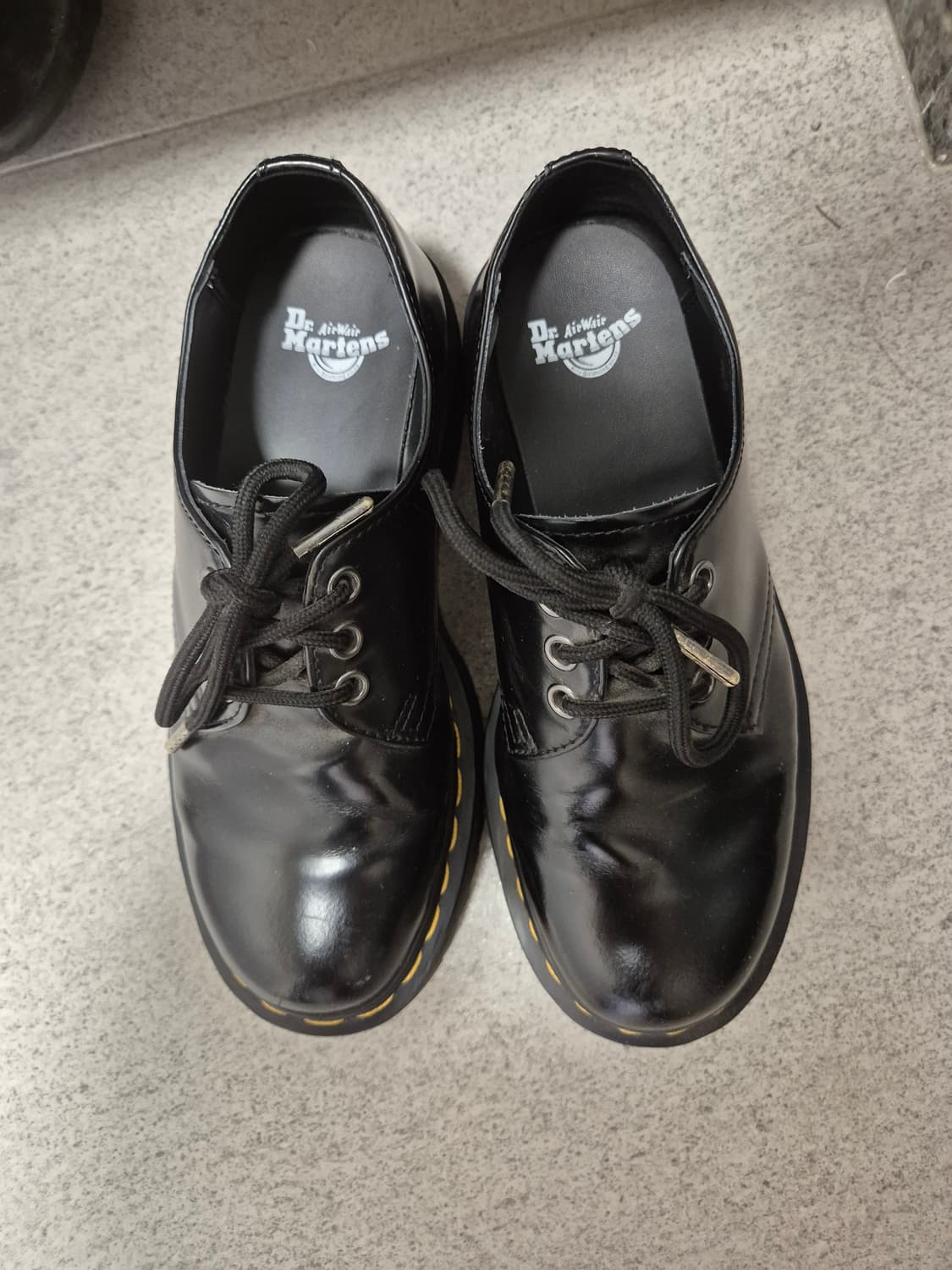 닥터마틴 쿼드 230 상품이미지1