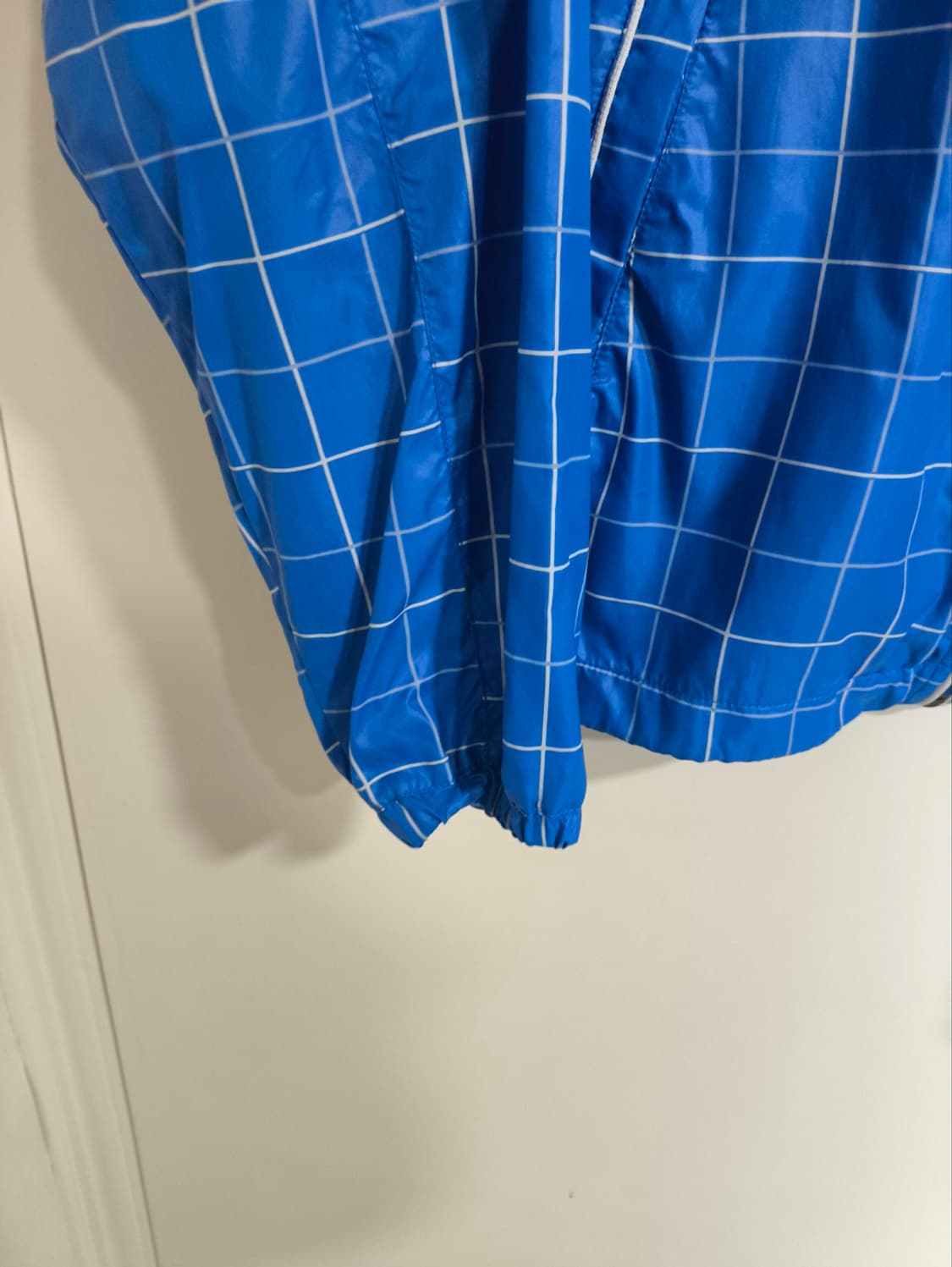 105 아디다스 스퀘어 나일론 체크 바람막이 블루 상품이미지4