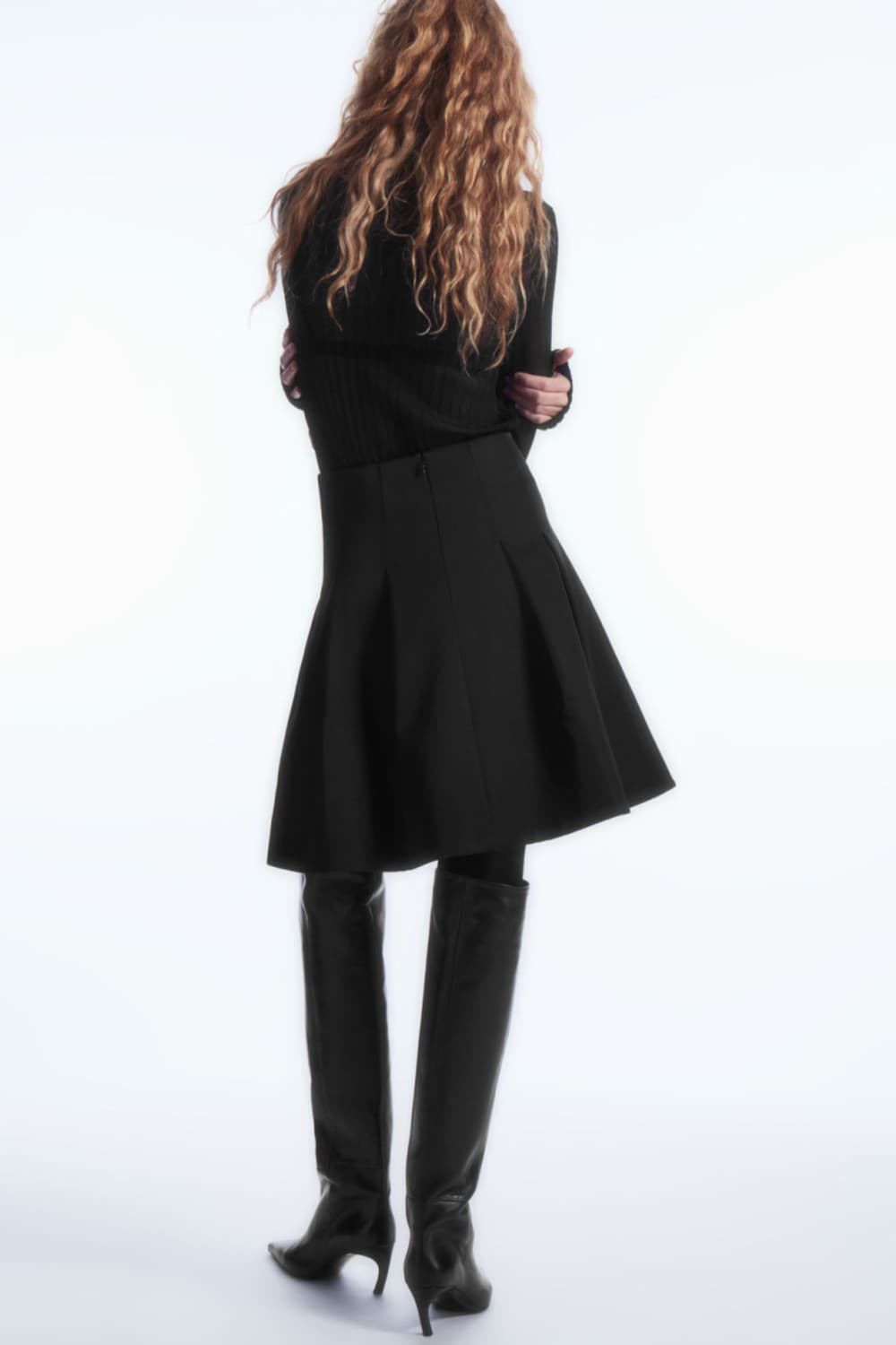 COS 코스 볼류미너스 플리티드 새틴 미니 스커트 상품이미지3