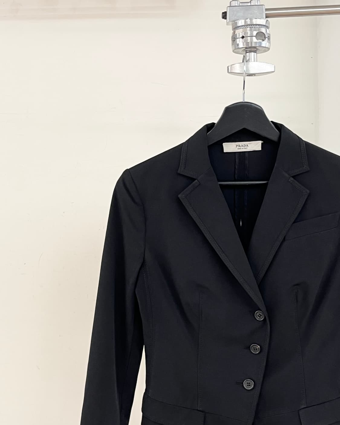 프라다 블랙 스티치 블레이저 상품이미지3