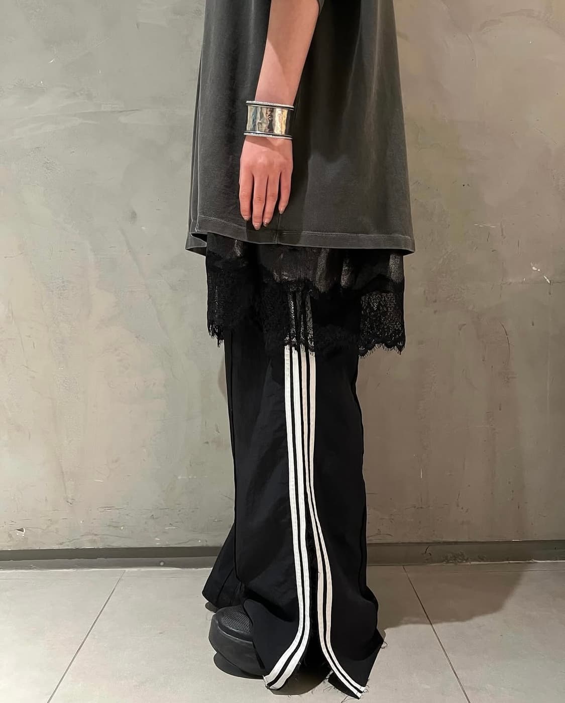 스탠드얼론 밴딩 트랙 와이드 팬츠 상품이미지2