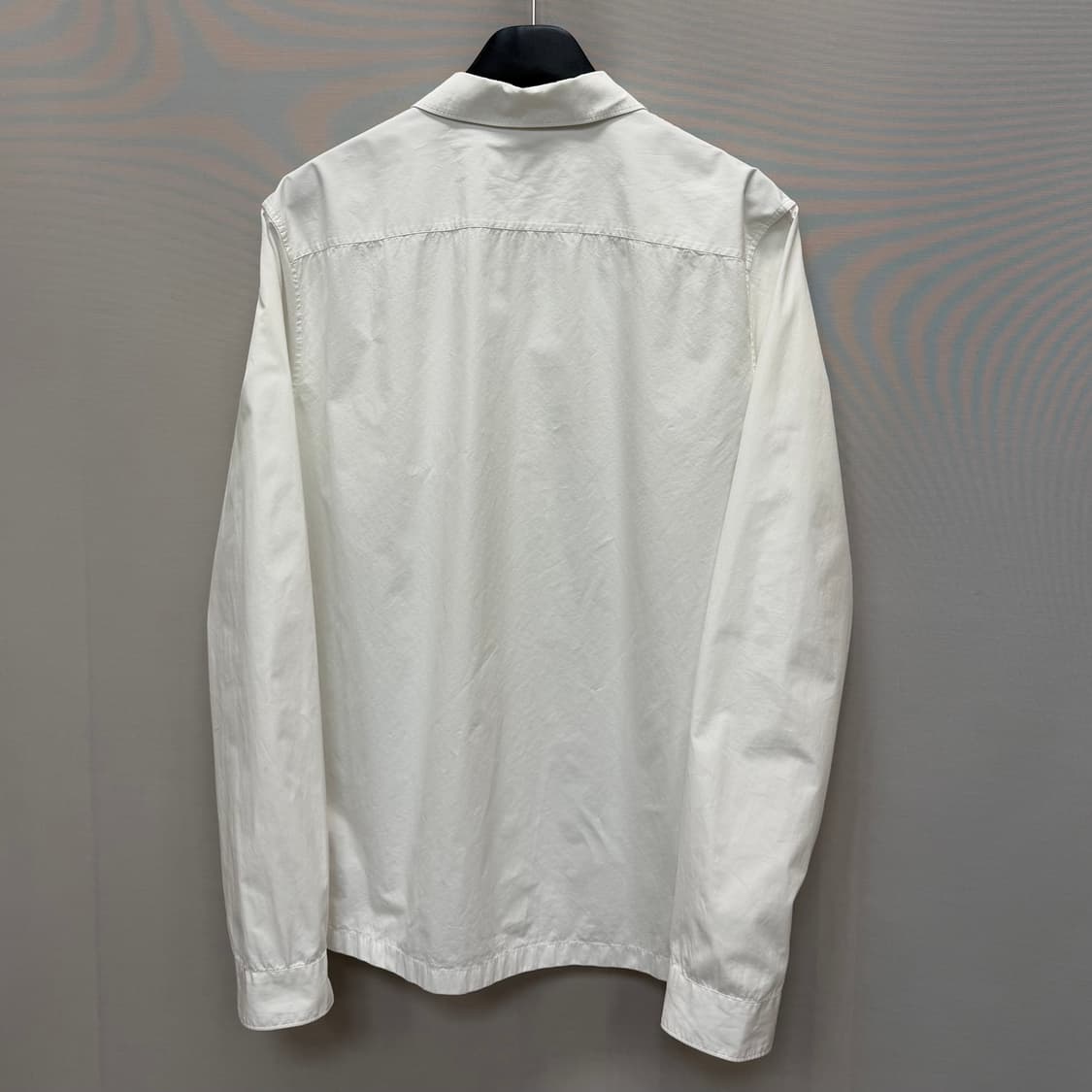 프라다 삼각로고 체스트 포켓 지퍼 셔츠 (105)  상품이미지5